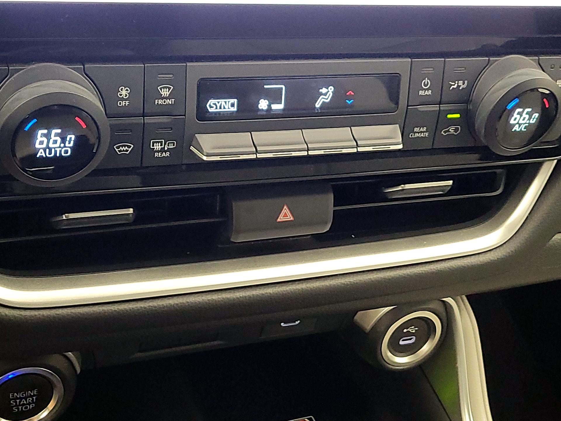 Thumbnail: 2025 Toyota Grand Highlander - 17