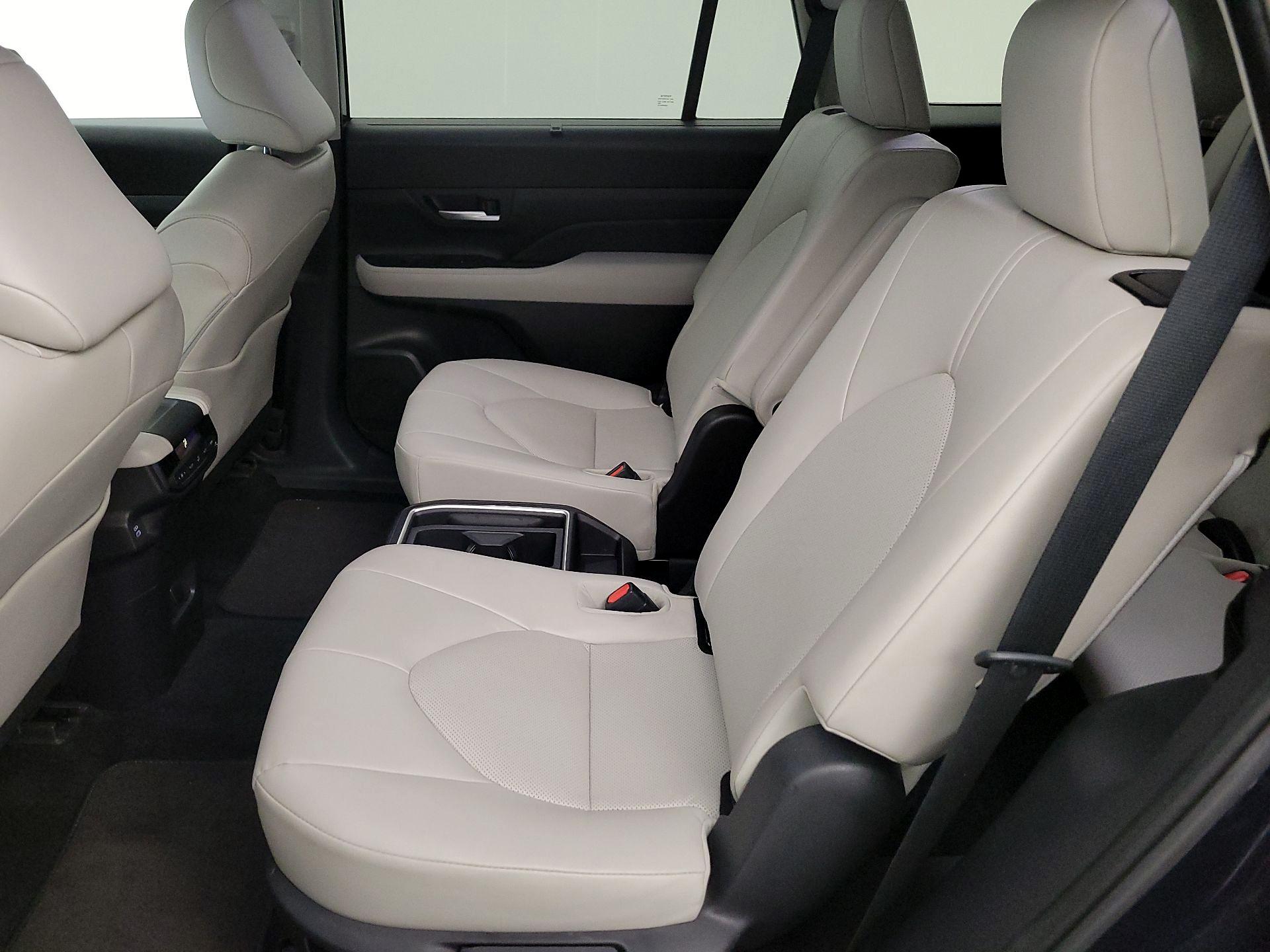 Thumbnail: 2025 Toyota Grand Highlander - 20