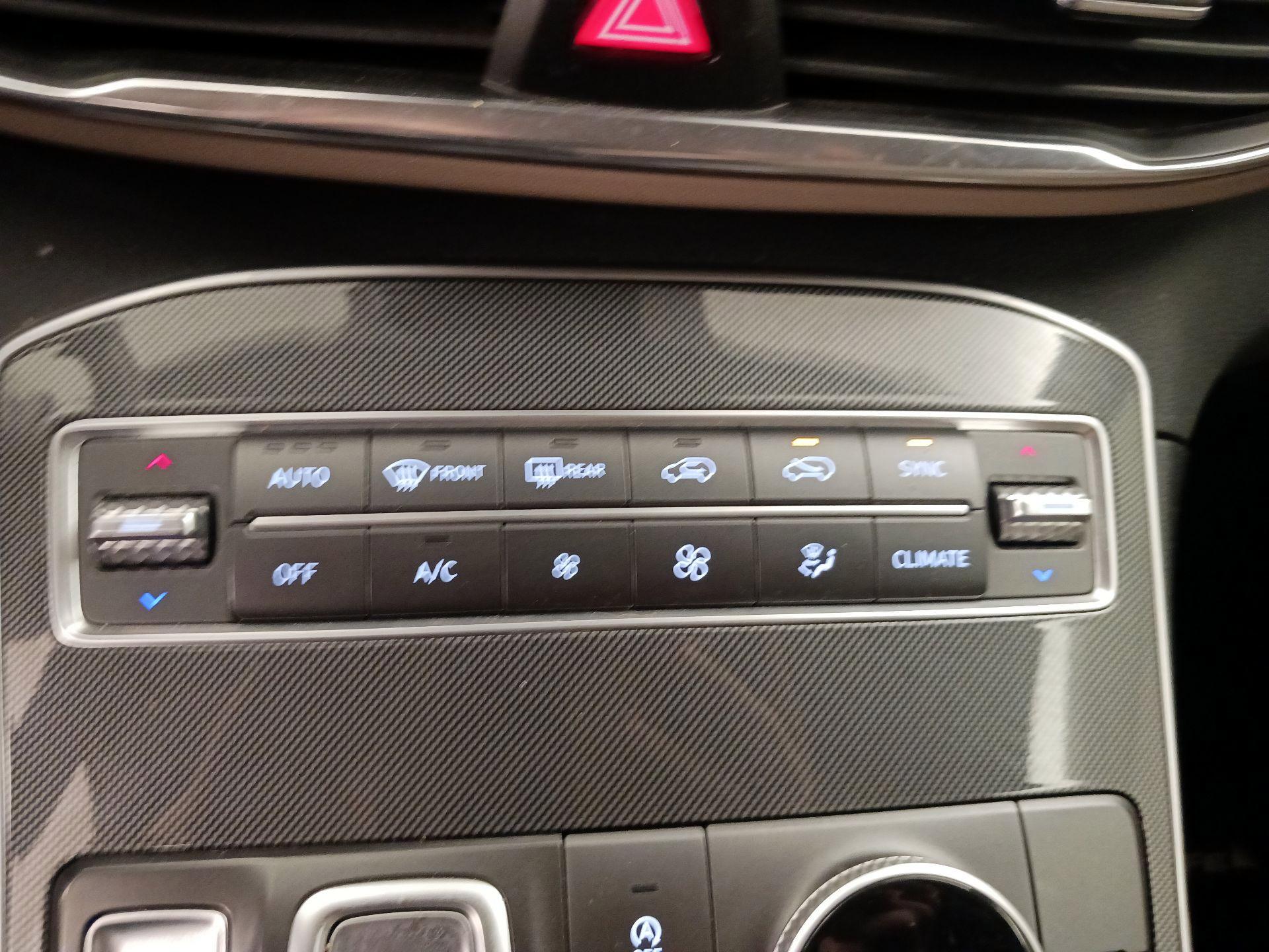 Thumbnail: 2021 Hyundai Santa Fe - 16