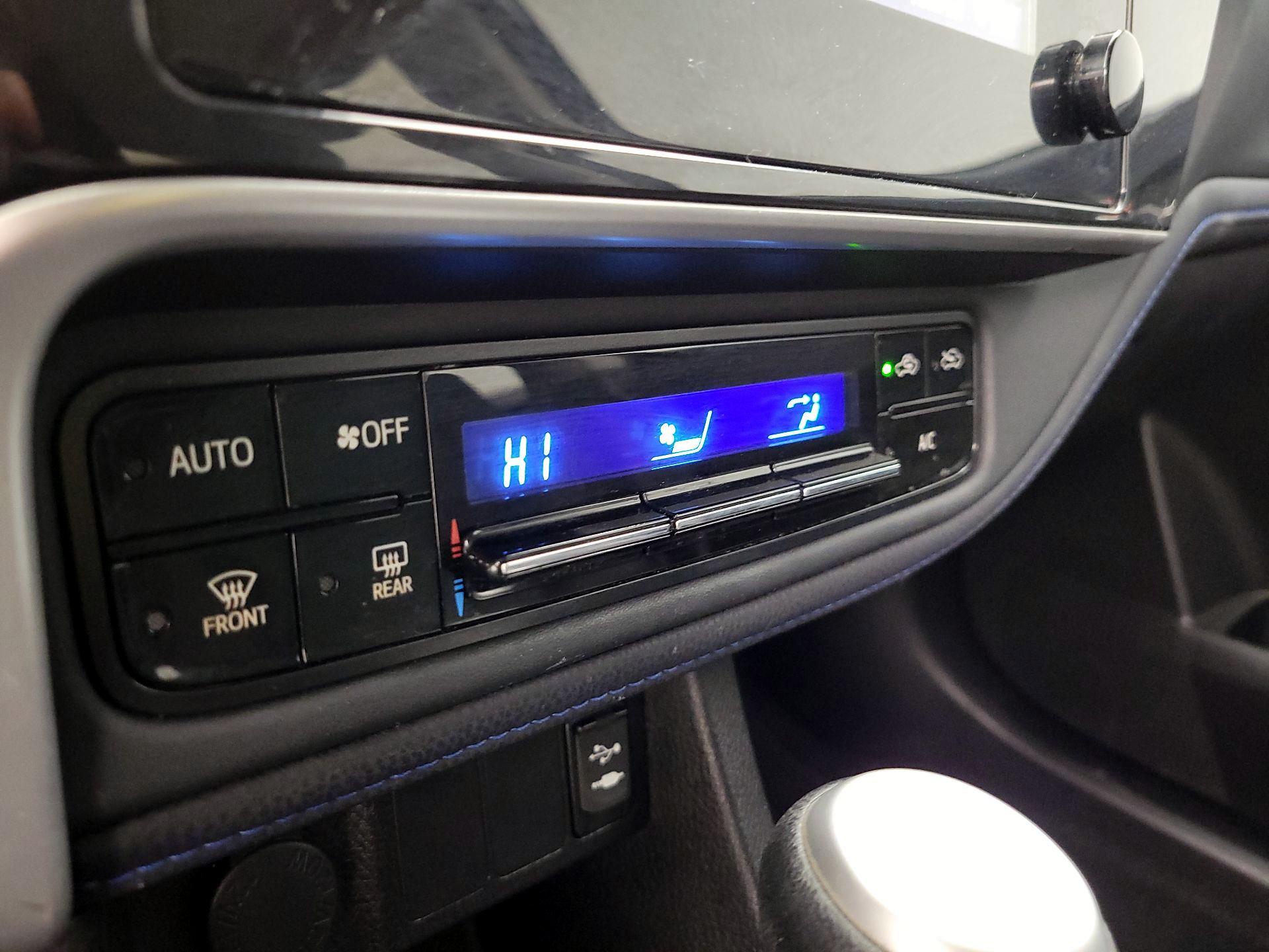 Thumbnail: 2019 Toyota Corolla - 16