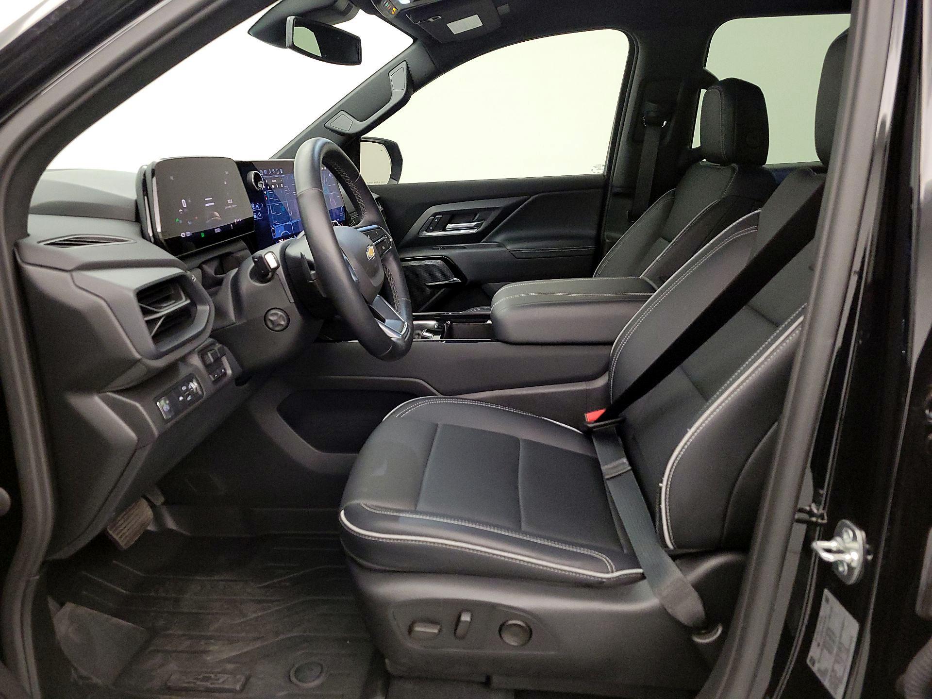 Thumbnail: 2025 Chevrolet Silverado EV - 11