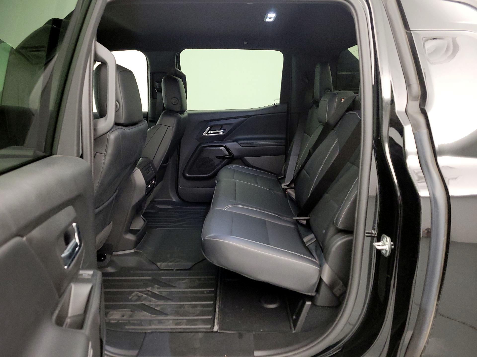 Thumbnail: 2025 Chevrolet Silverado EV - 20