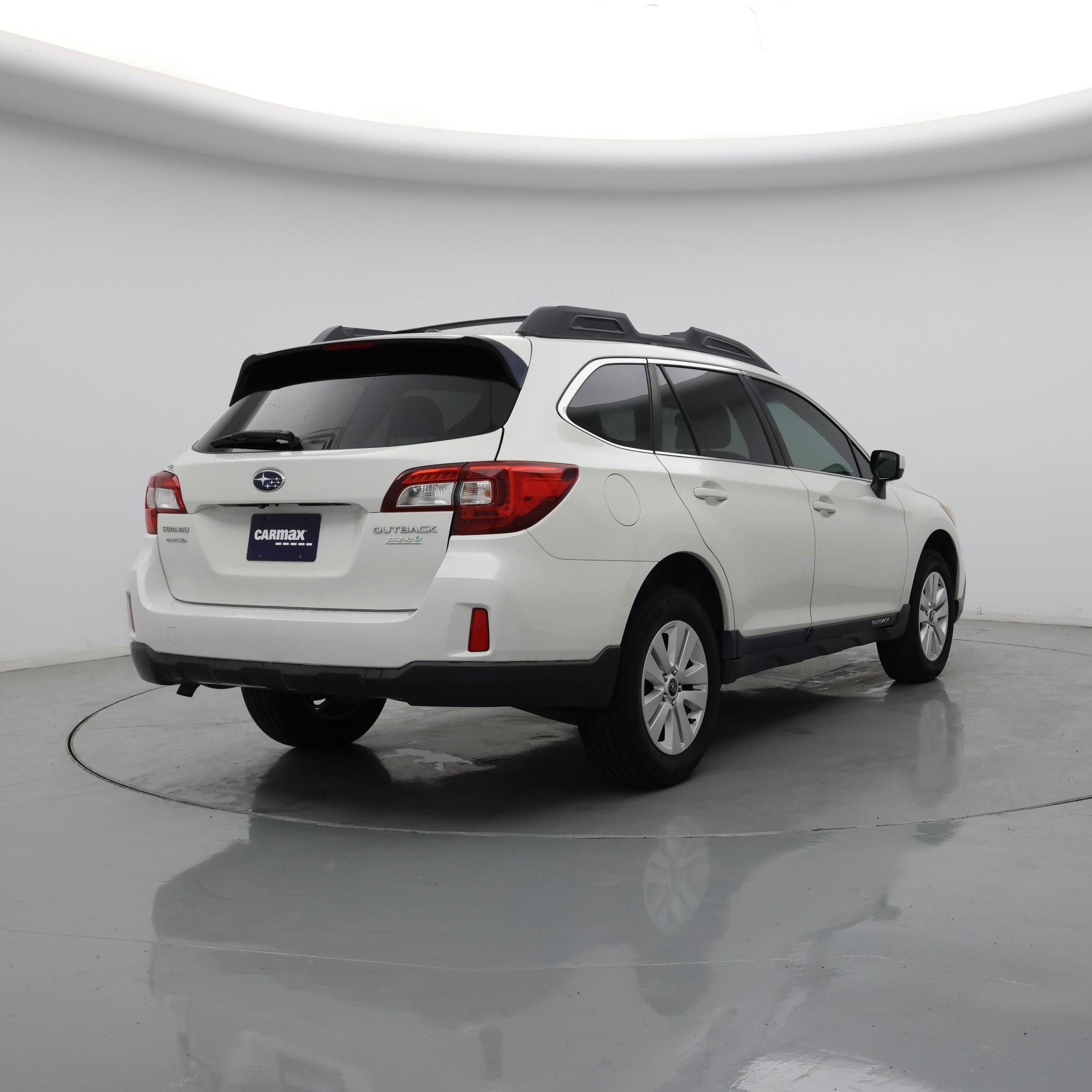 Thumbnail: 2015 Subaru Outback - 8