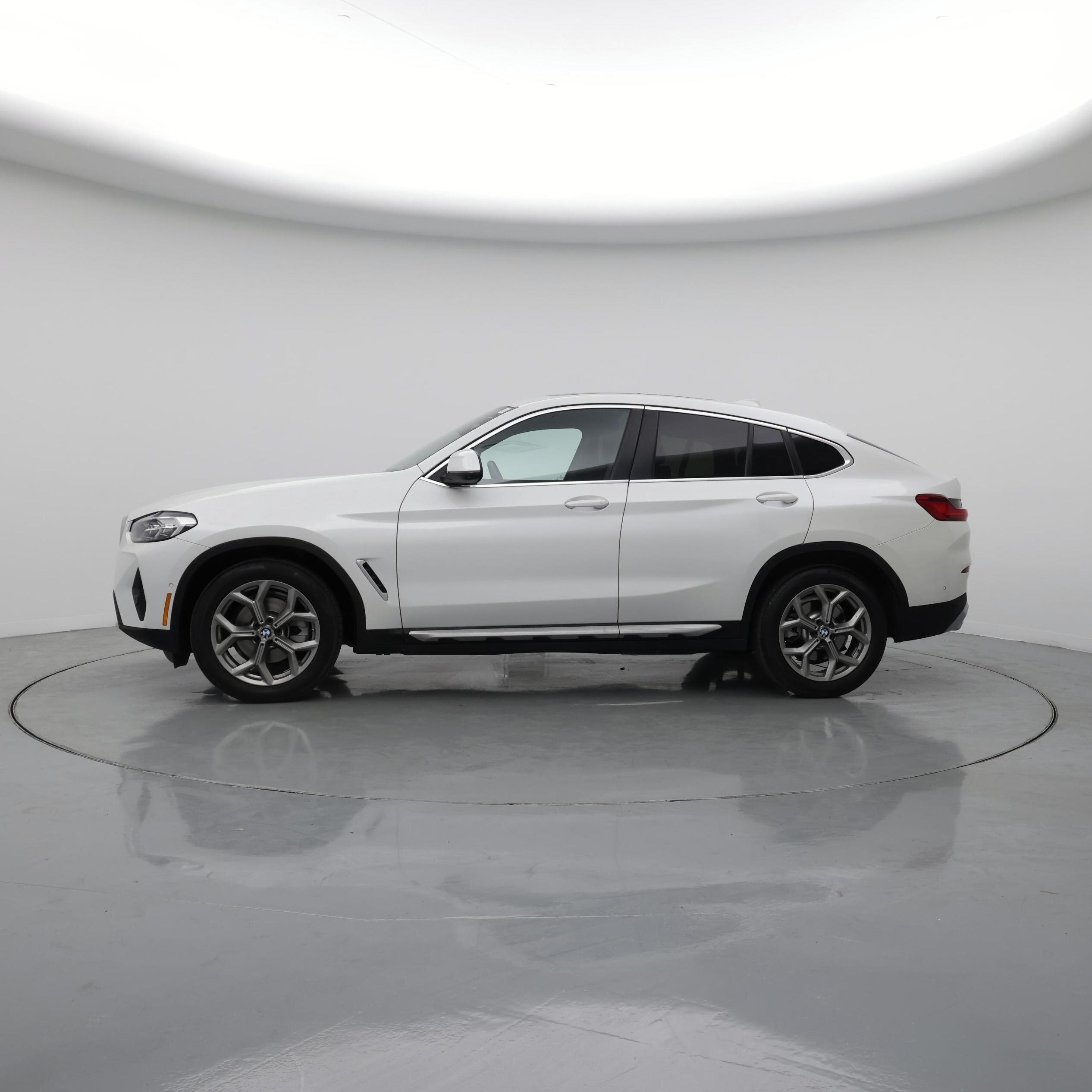 Thumbnail: 2024 BMW X4 - 3