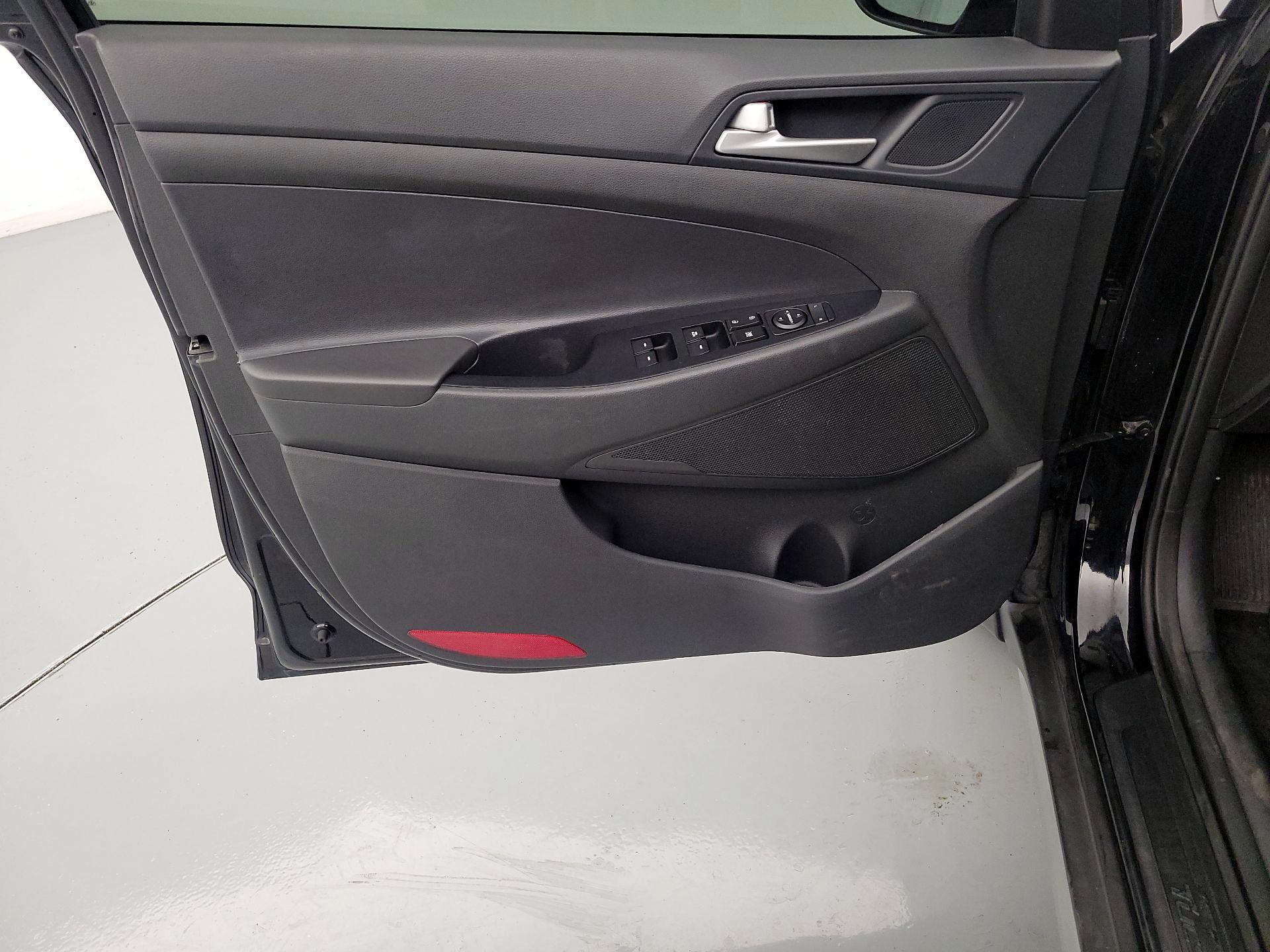 Thumbnail: 2021 Hyundai Tucson - 12