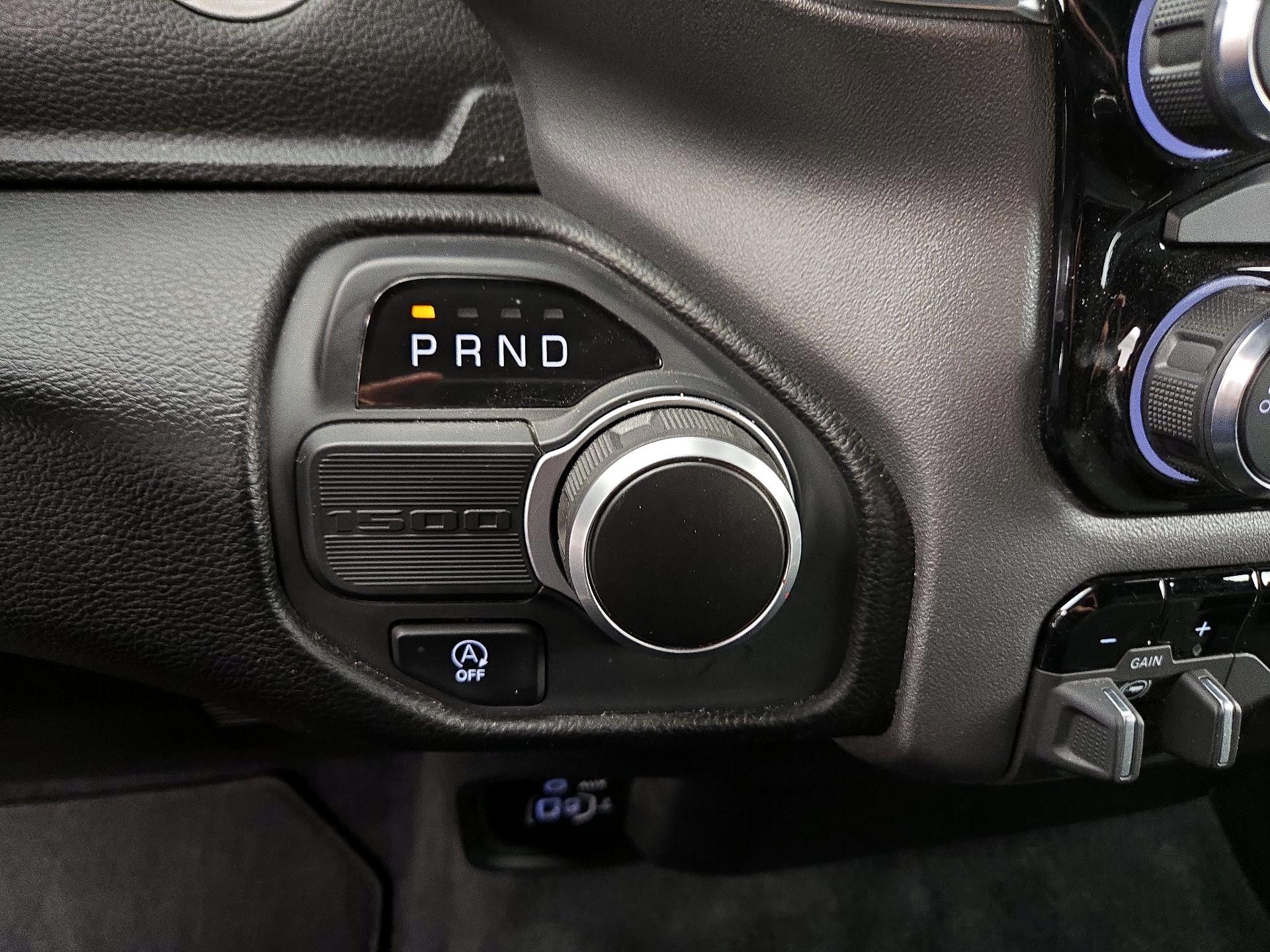 Thumbnail: 2025 RAM 1500 - 17