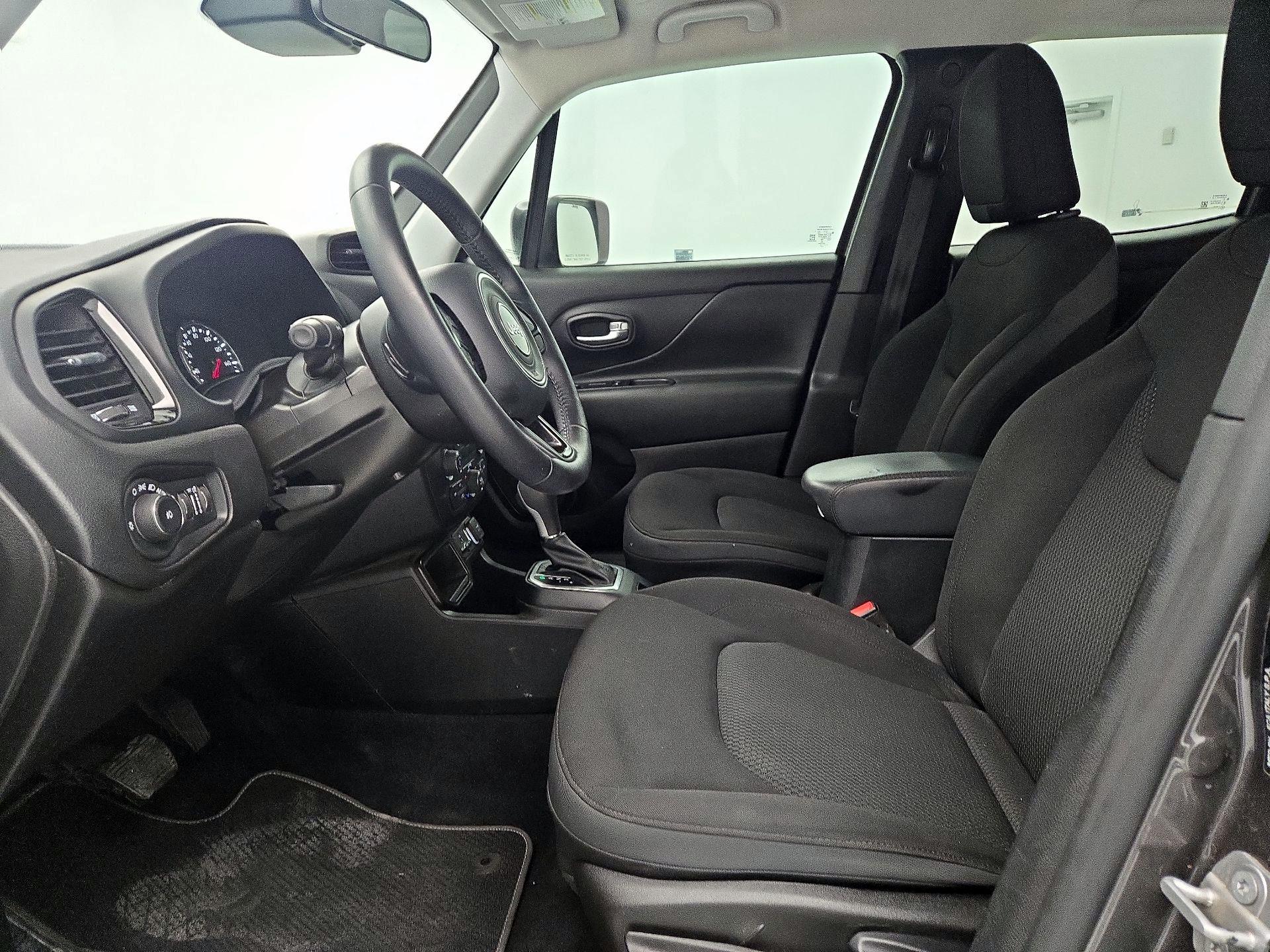 Thumbnail: 2020 Jeep Renegade - 11