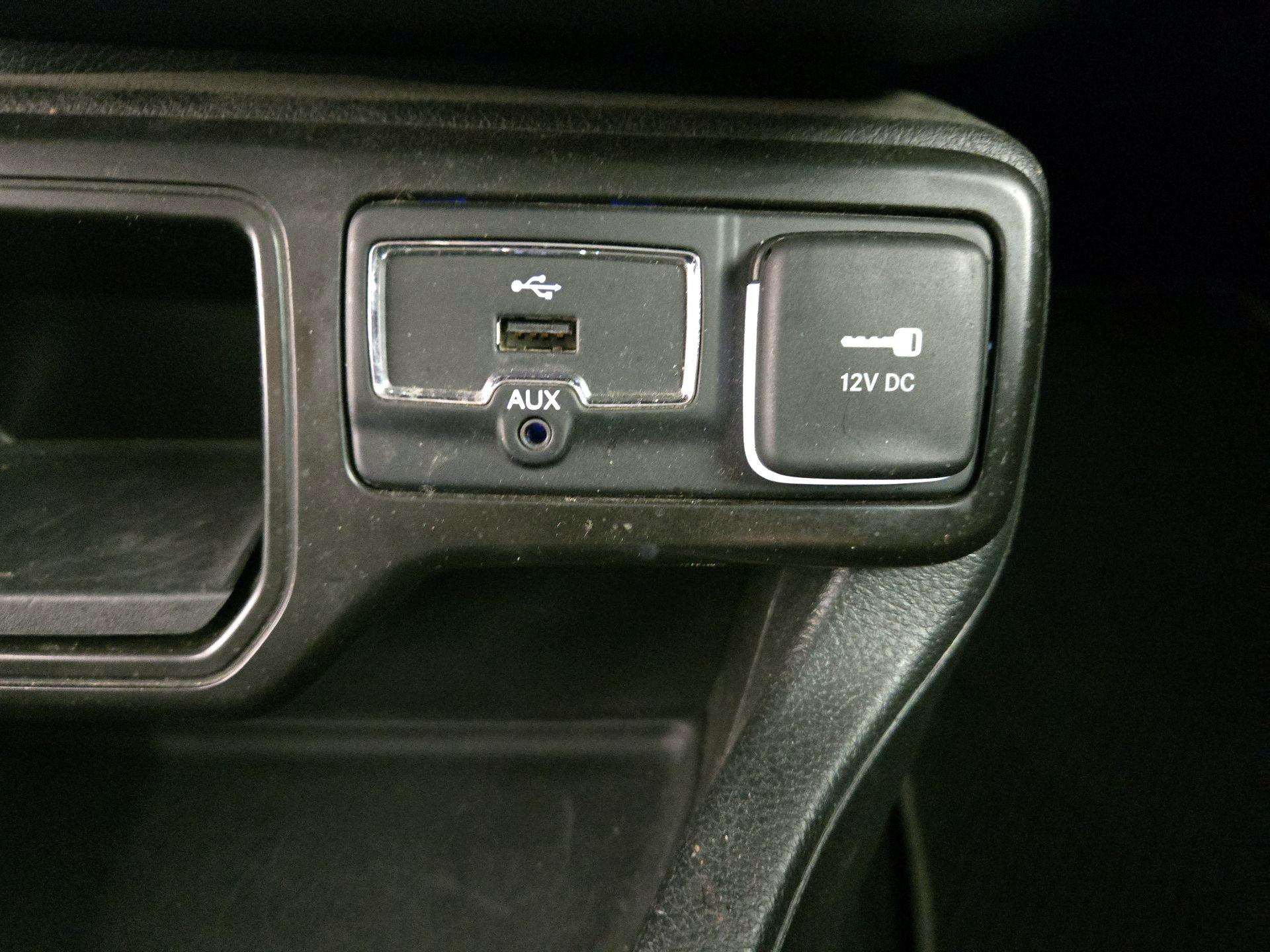 Thumbnail: 2020 Jeep Renegade - 18