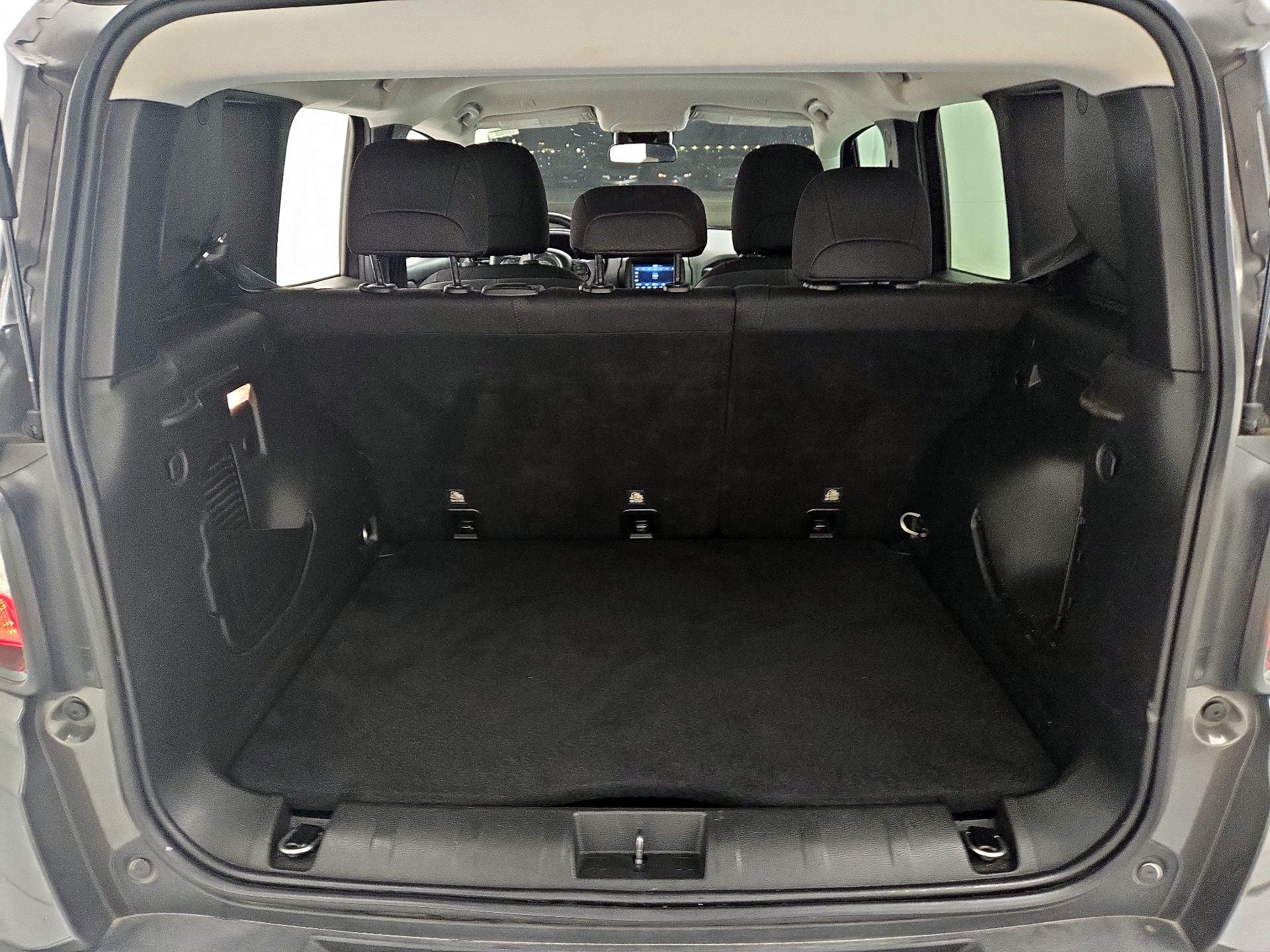 Thumbnail: 2020 Jeep Renegade - 20