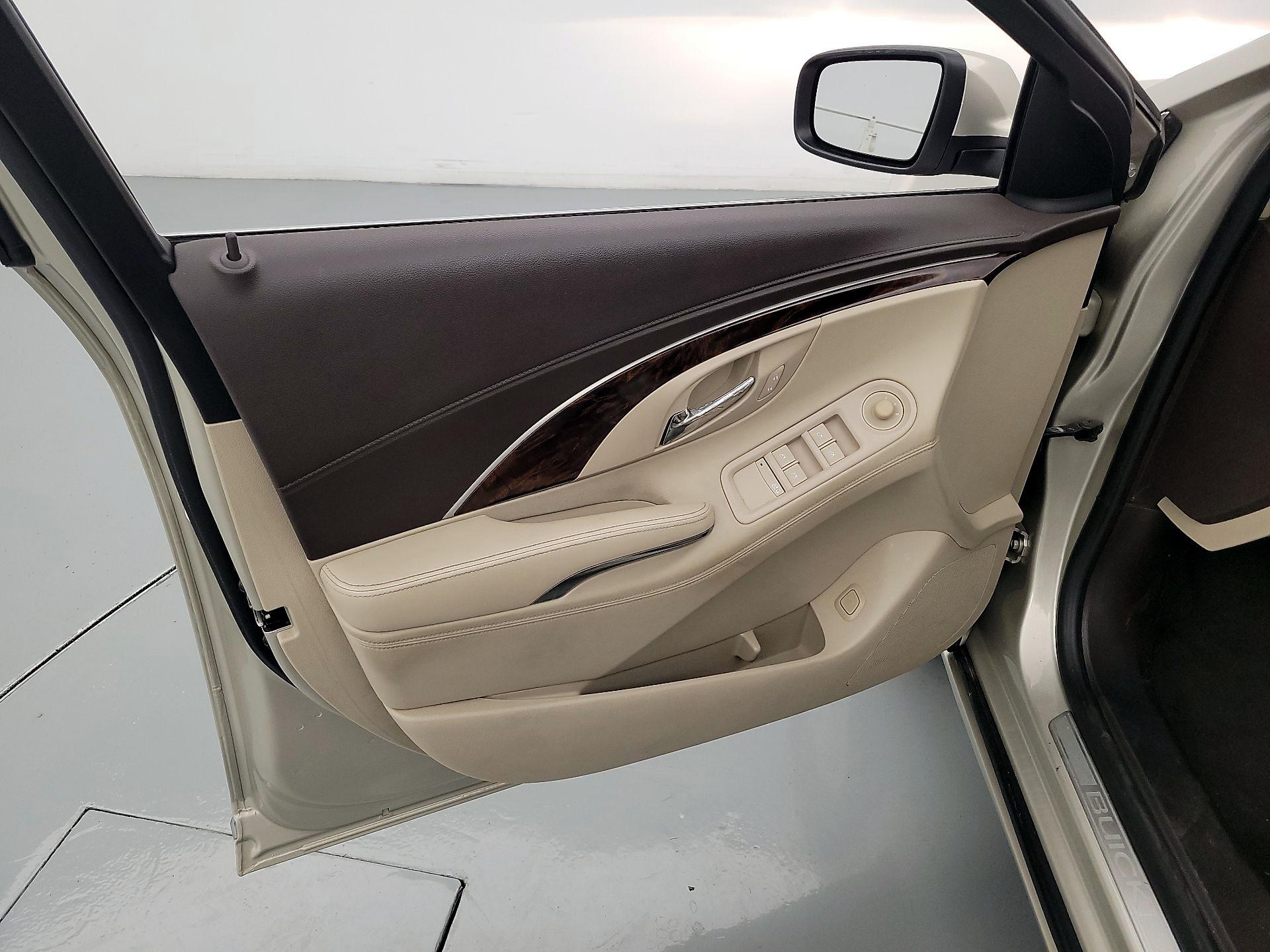 Thumbnail: 2014 Buick LaCrosse - 12