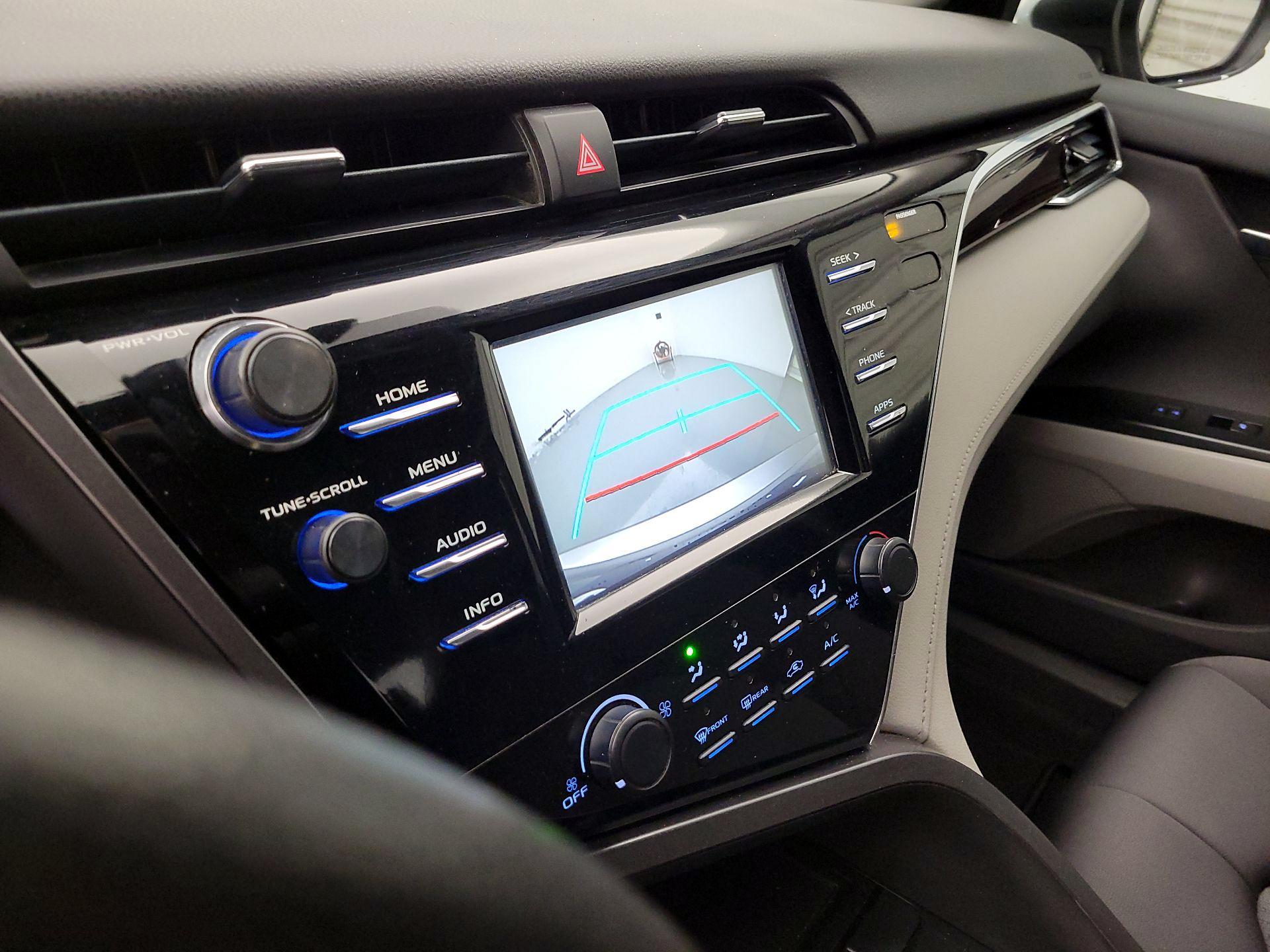 Thumbnail: 2018 Toyota Camry - 14