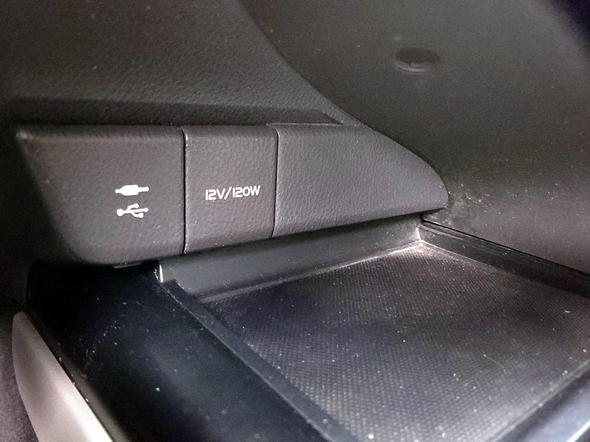 Thumbnail: 2018 Toyota Camry - 18