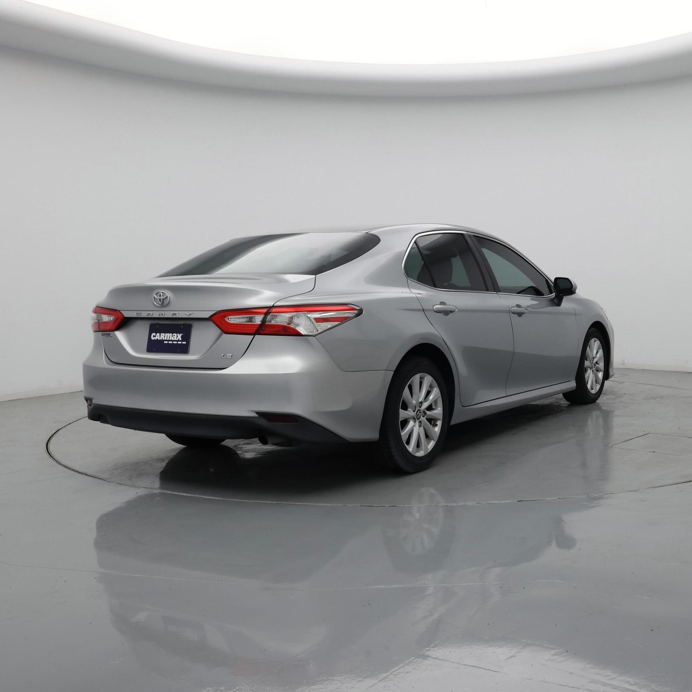 Thumbnail: 2018 Toyota Camry - 8