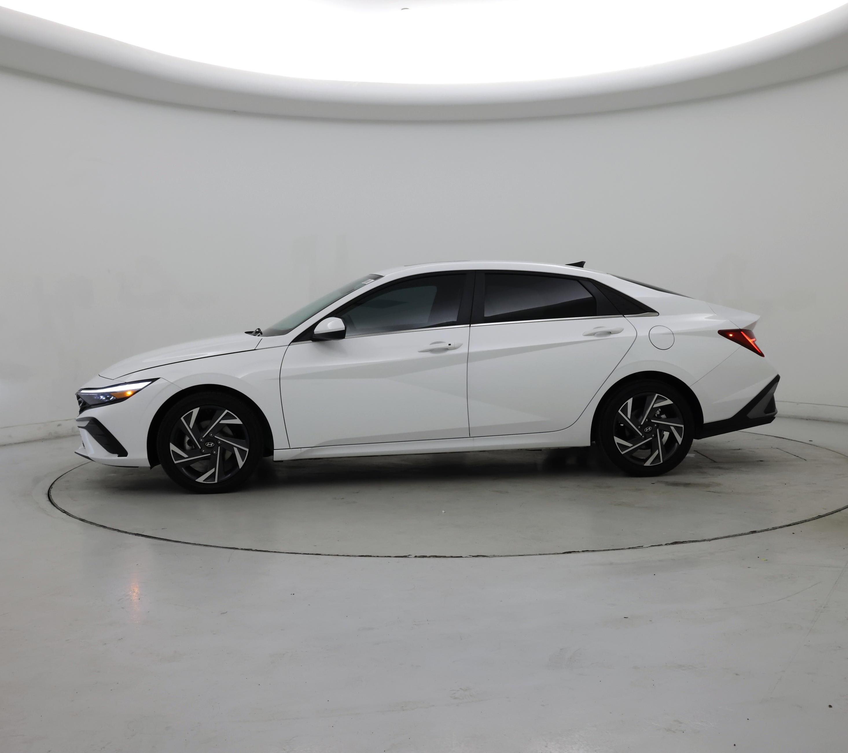 Thumbnail: 2025 Hyundai Elantra - 3