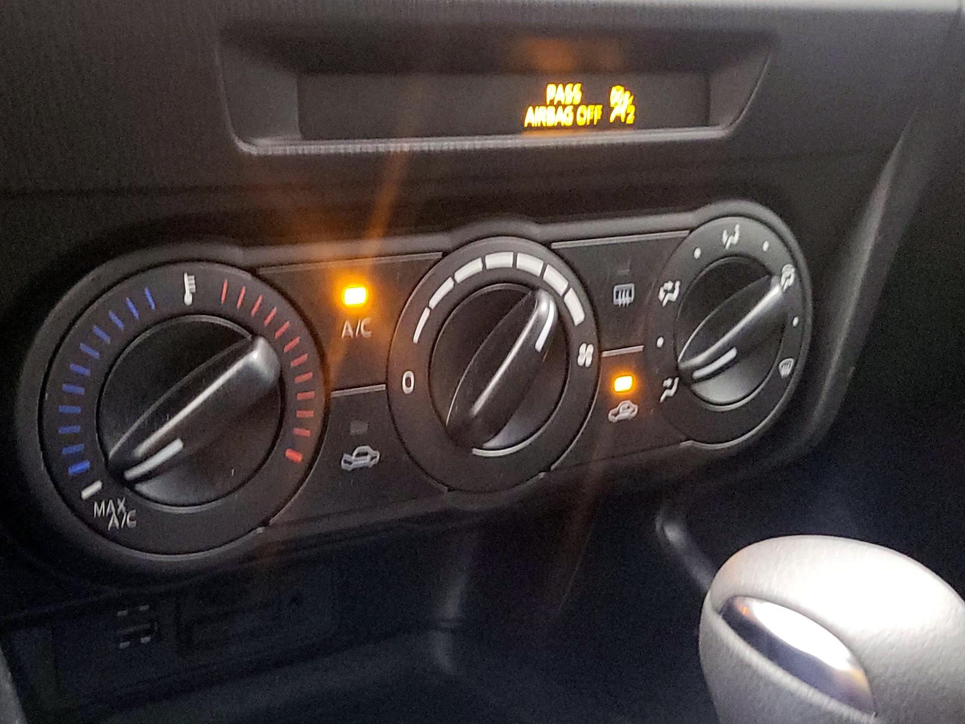 Thumbnail: 2017 Mazda Mazda3 - 17