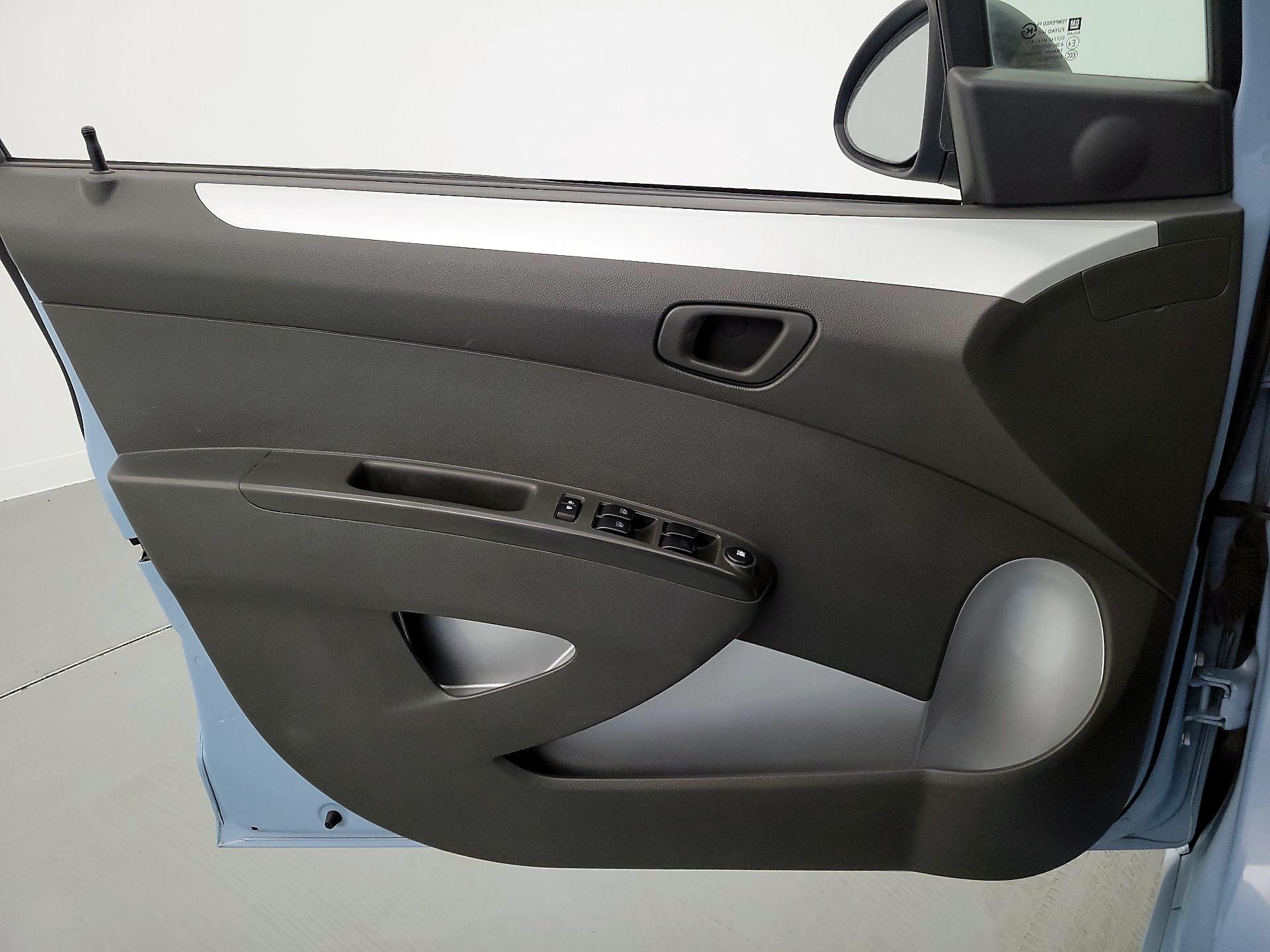 Thumbnail: 2016 Chevrolet Spark - 12