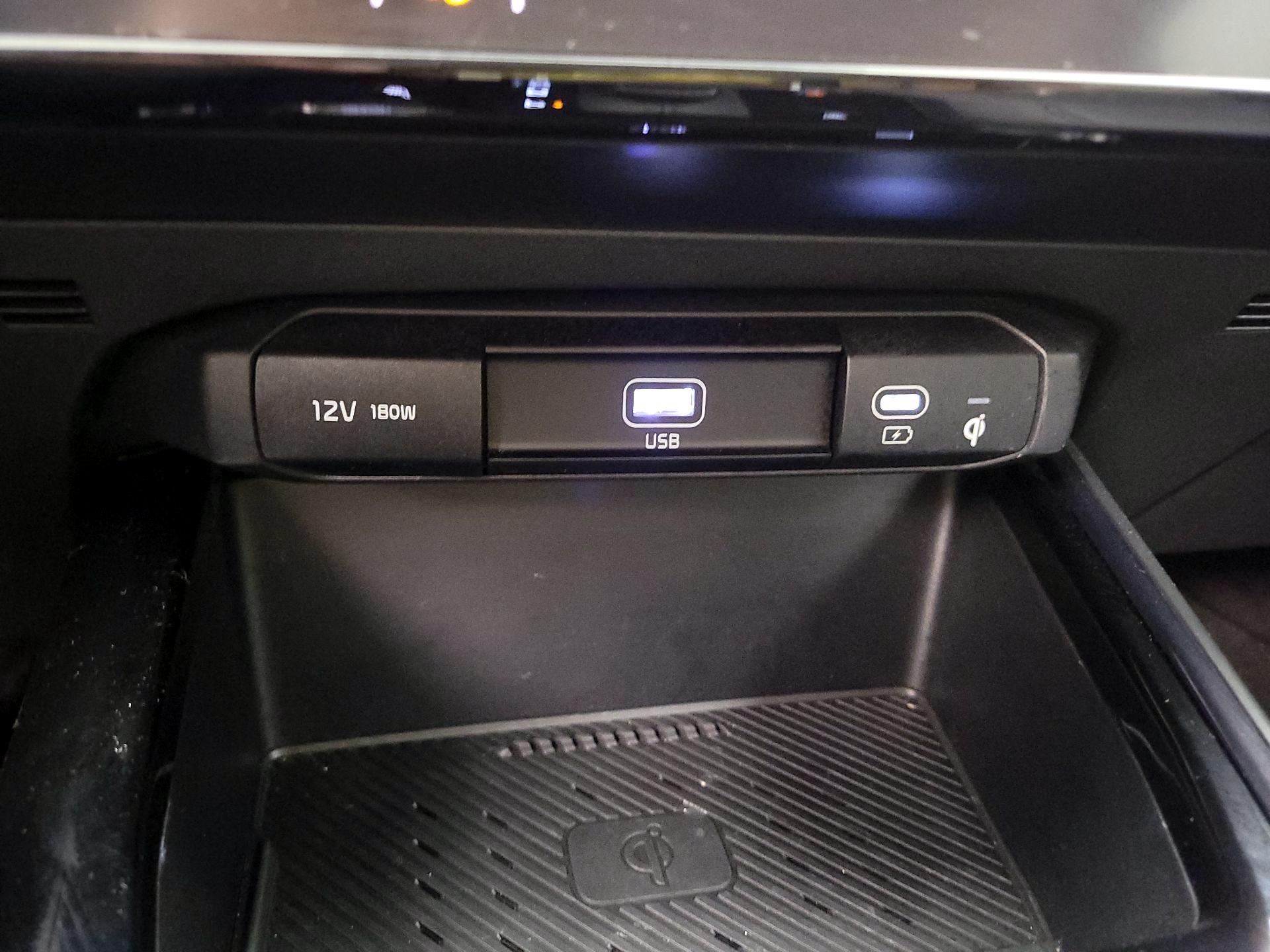 Thumbnail: 2023 Kia Niro - 19