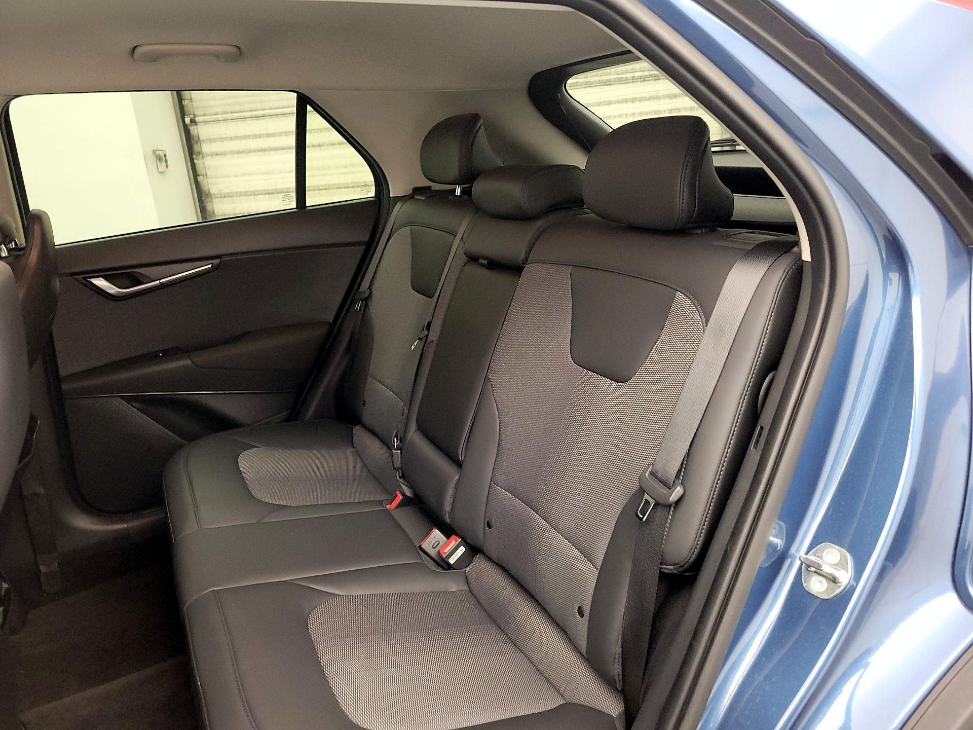 Thumbnail: 2023 Kia Niro - 20