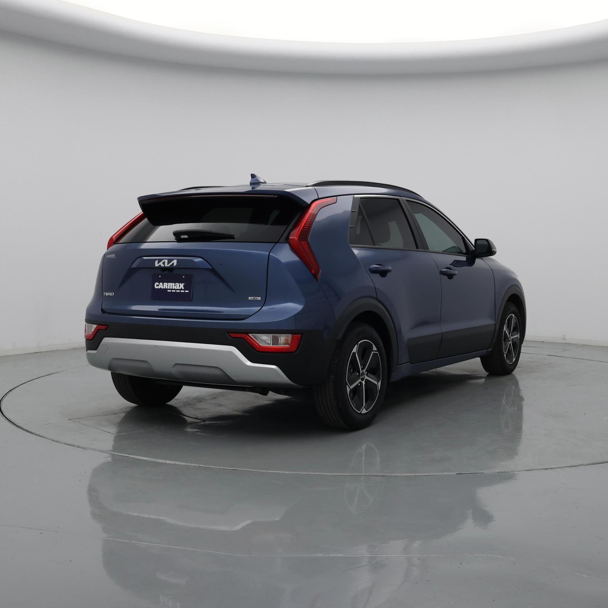 Thumbnail: 2023 Kia Niro - 8