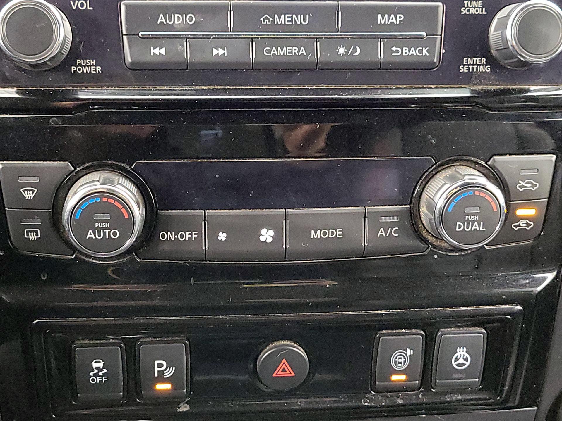 Thumbnail: 2020 Nissan Titan - 16