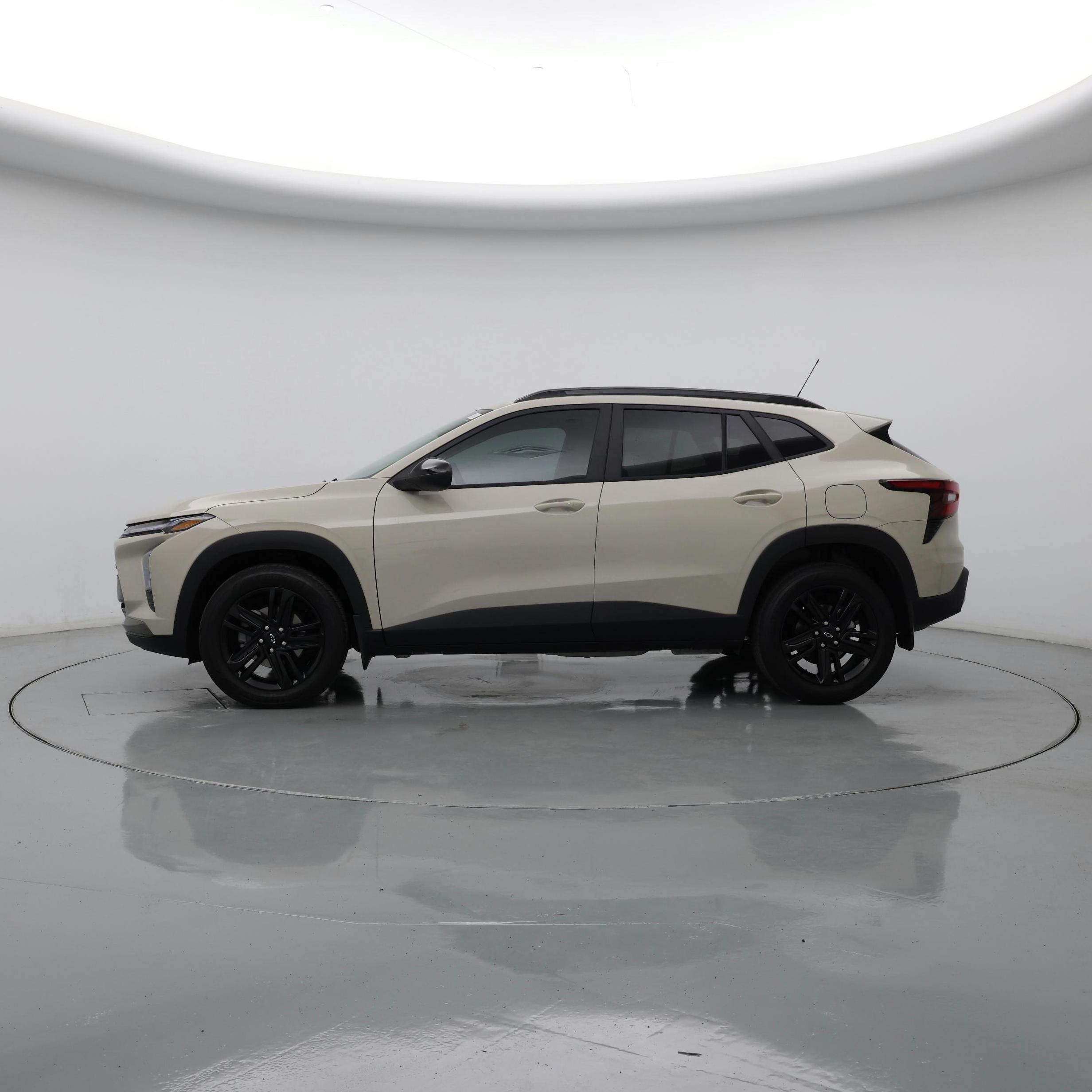 Thumbnail: 2026 Chevrolet Trax - 3