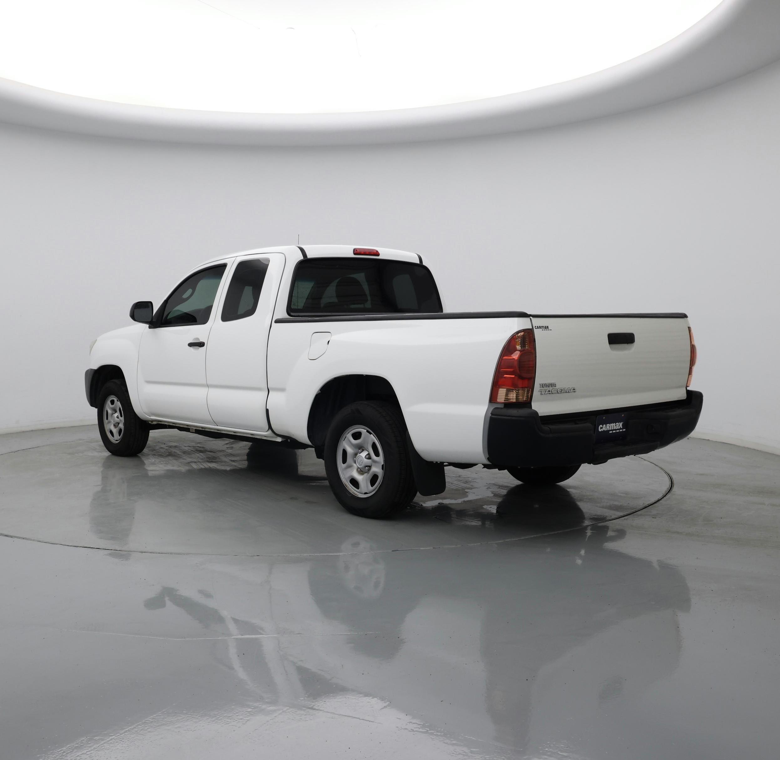 Thumbnail: 2015 Toyota Tacoma - 2