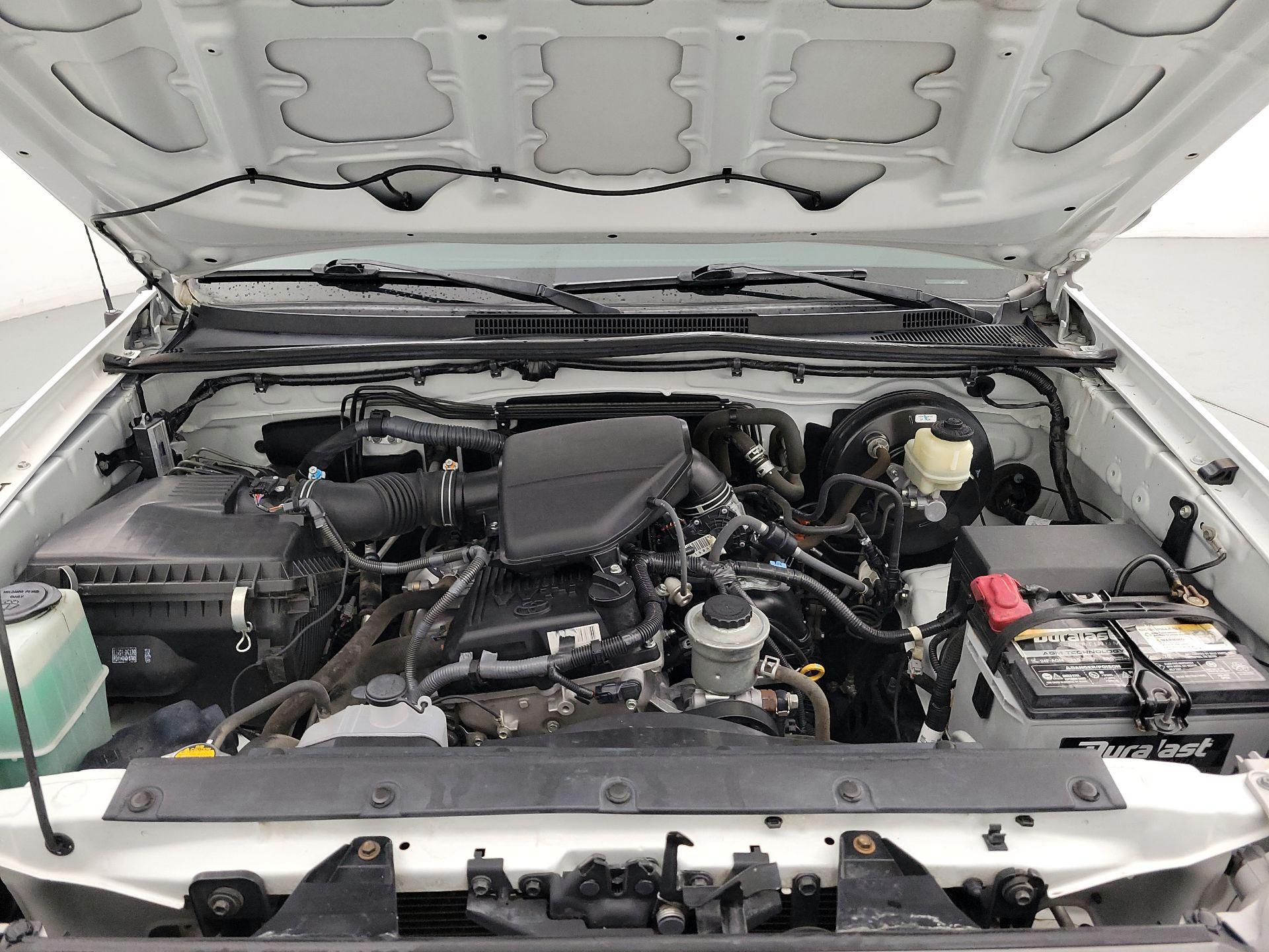 Thumbnail: 2015 Toyota Tacoma - 20