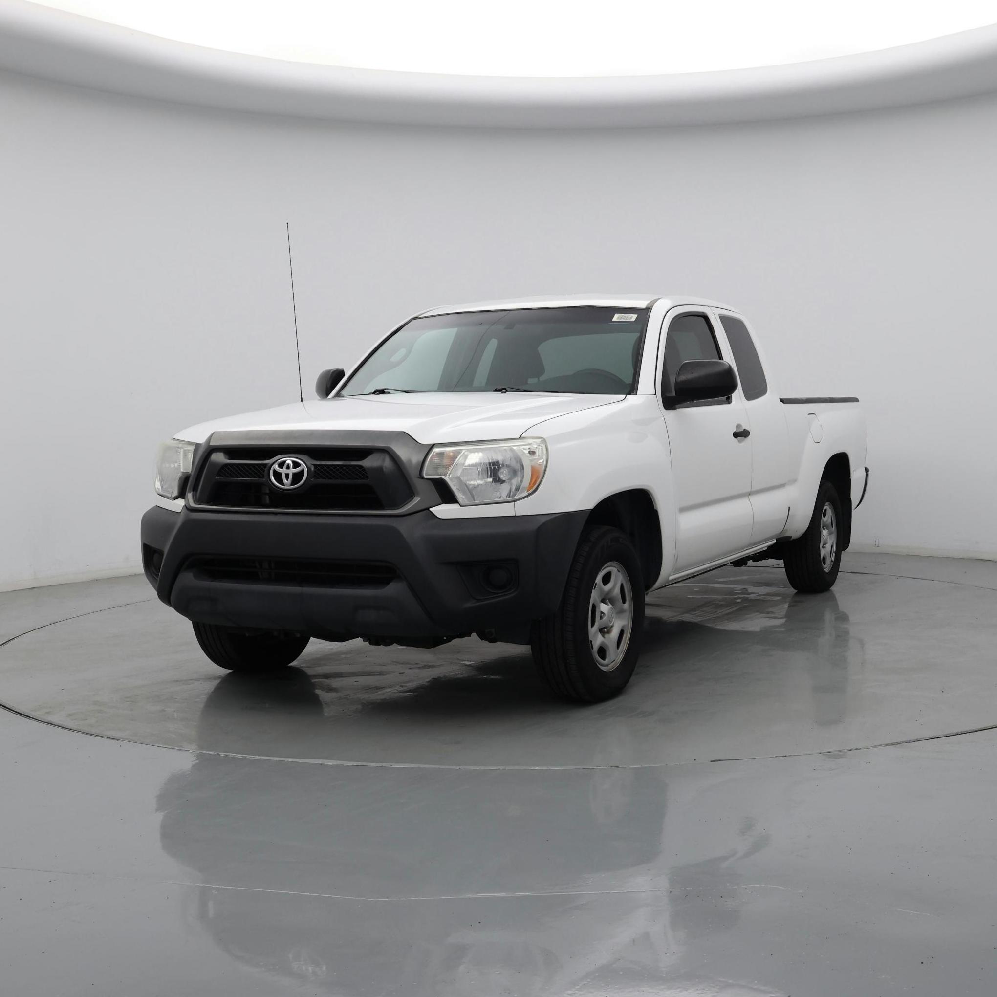 Thumbnail: 2015 Toyota Tacoma - 4