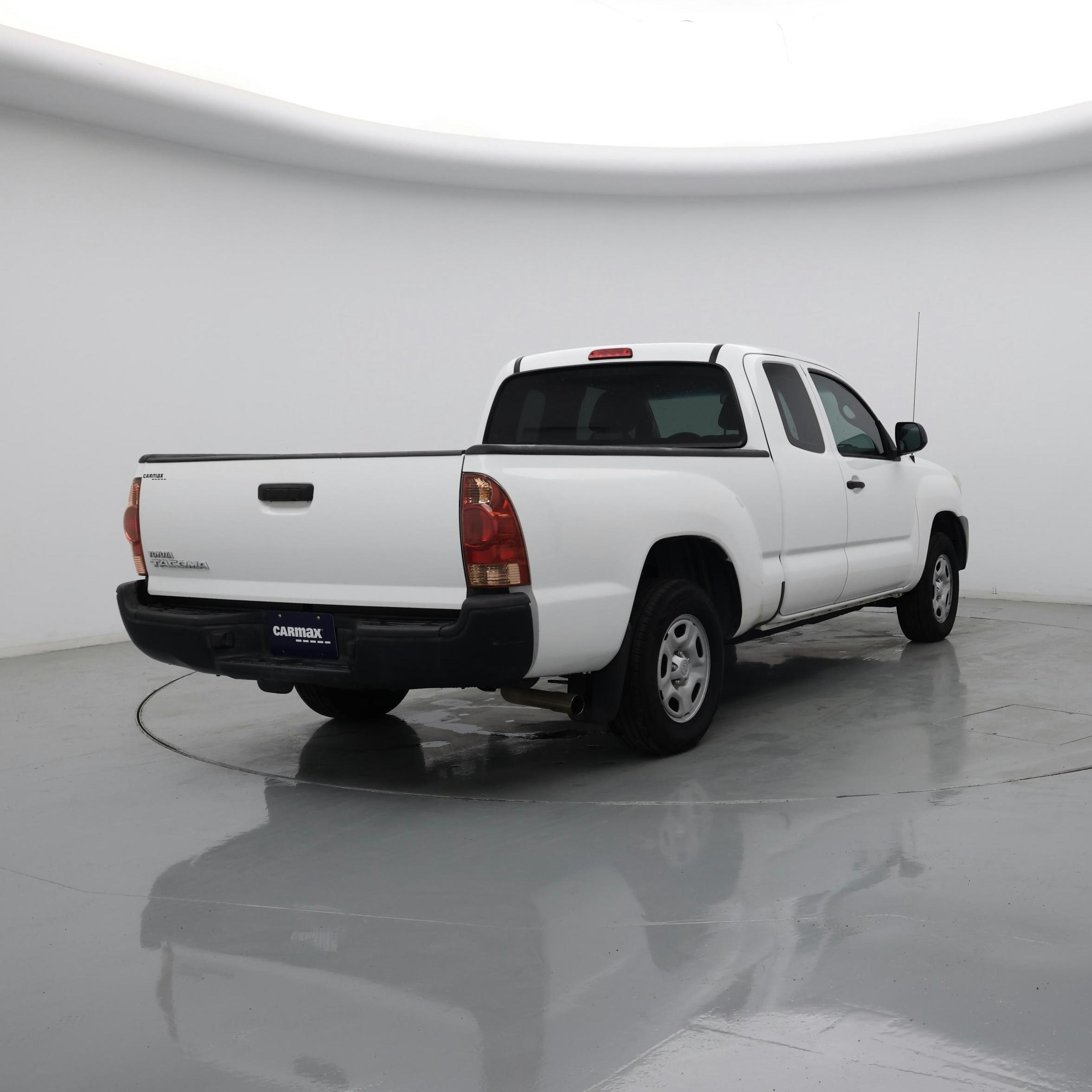 Thumbnail: 2015 Toyota Tacoma - 8