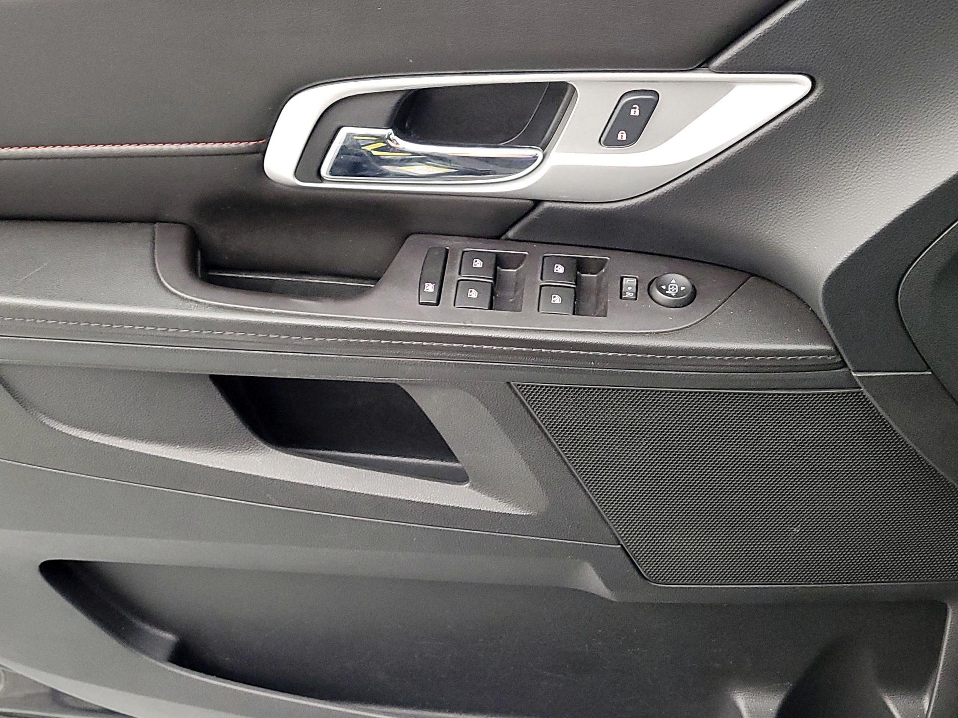 Thumbnail: 2016 GMC Terrain - 12