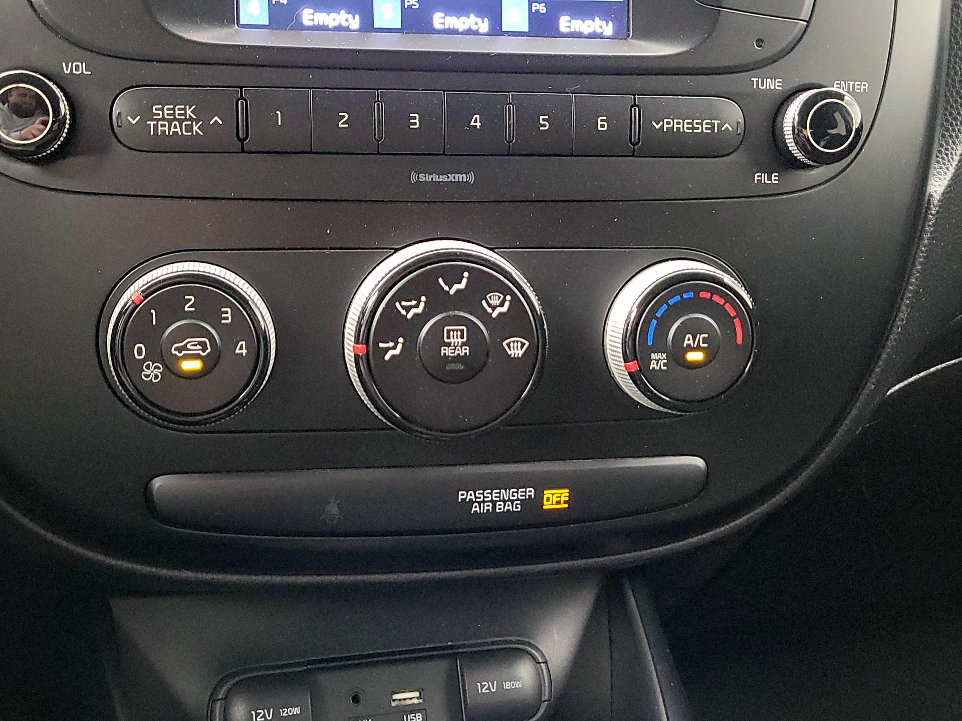 Thumbnail: 2018 Kia Soul - 15