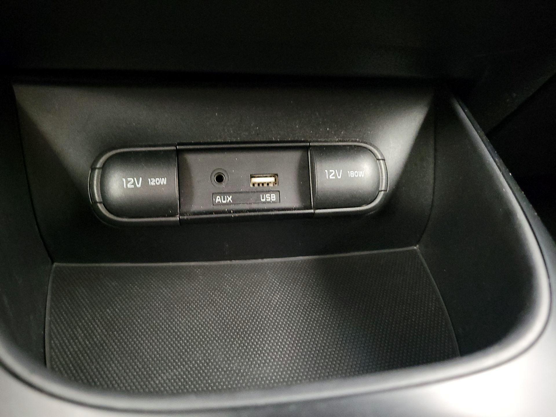 Thumbnail: 2018 Kia Soul - 17