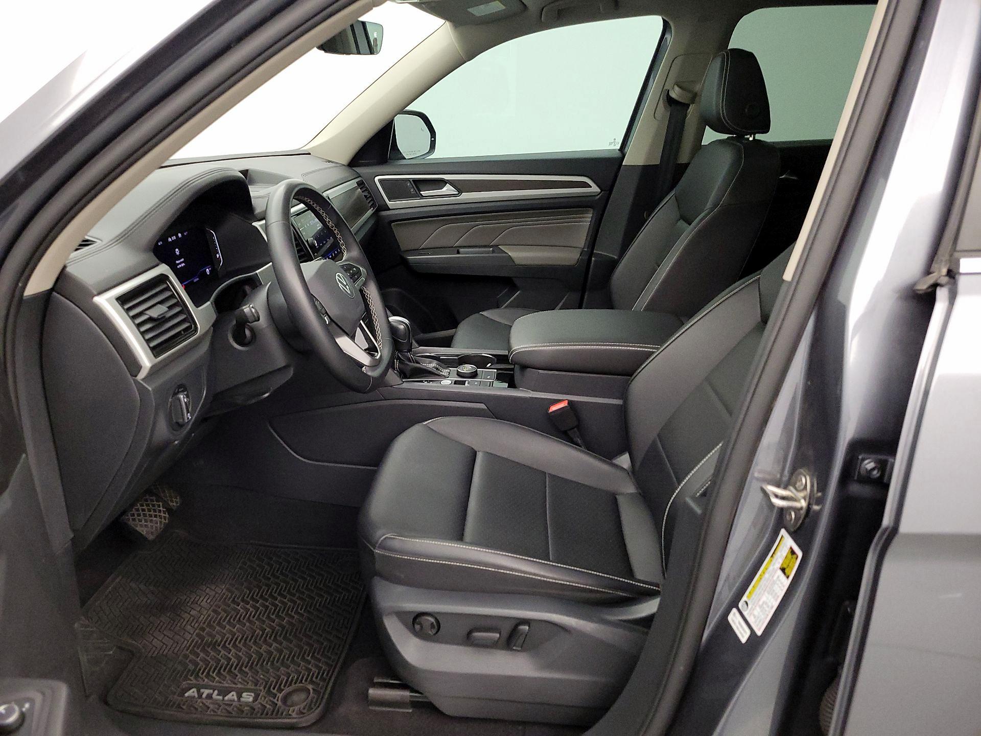 Thumbnail: 2023 Volkswagen Atlas - 11