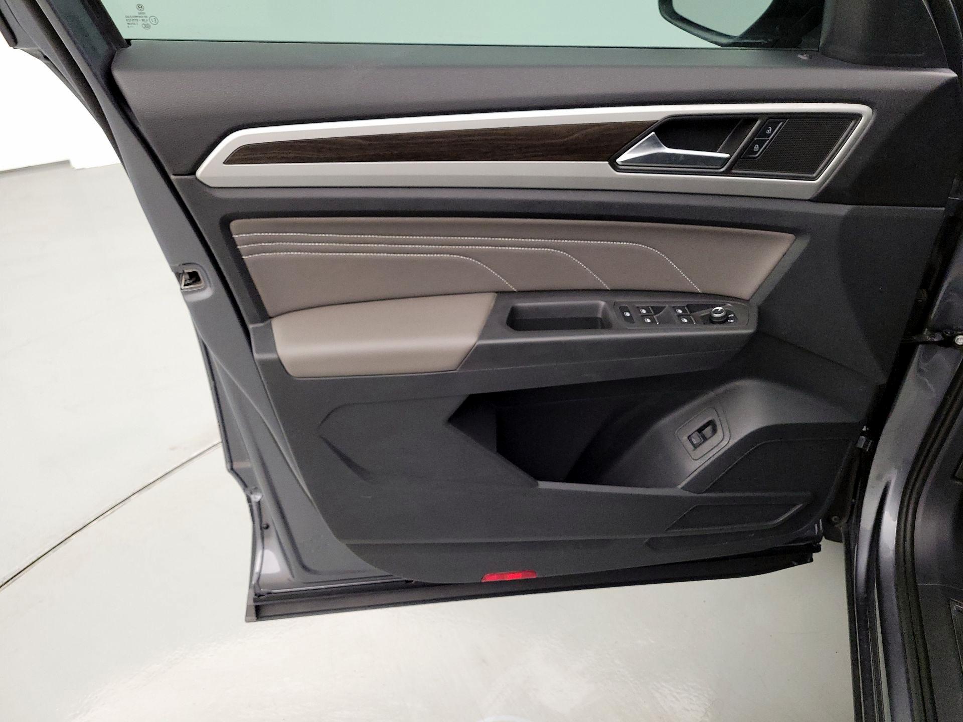 Thumbnail: 2023 Volkswagen Atlas - 12