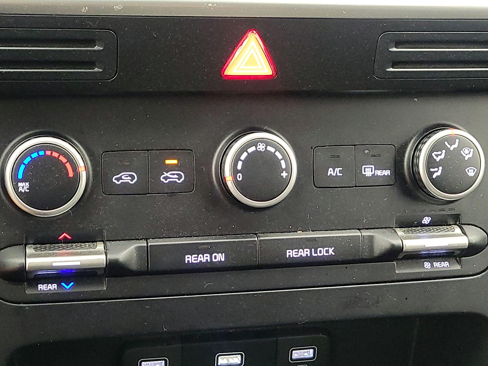 Thumbnail: 2024 Kia Carnival - 16