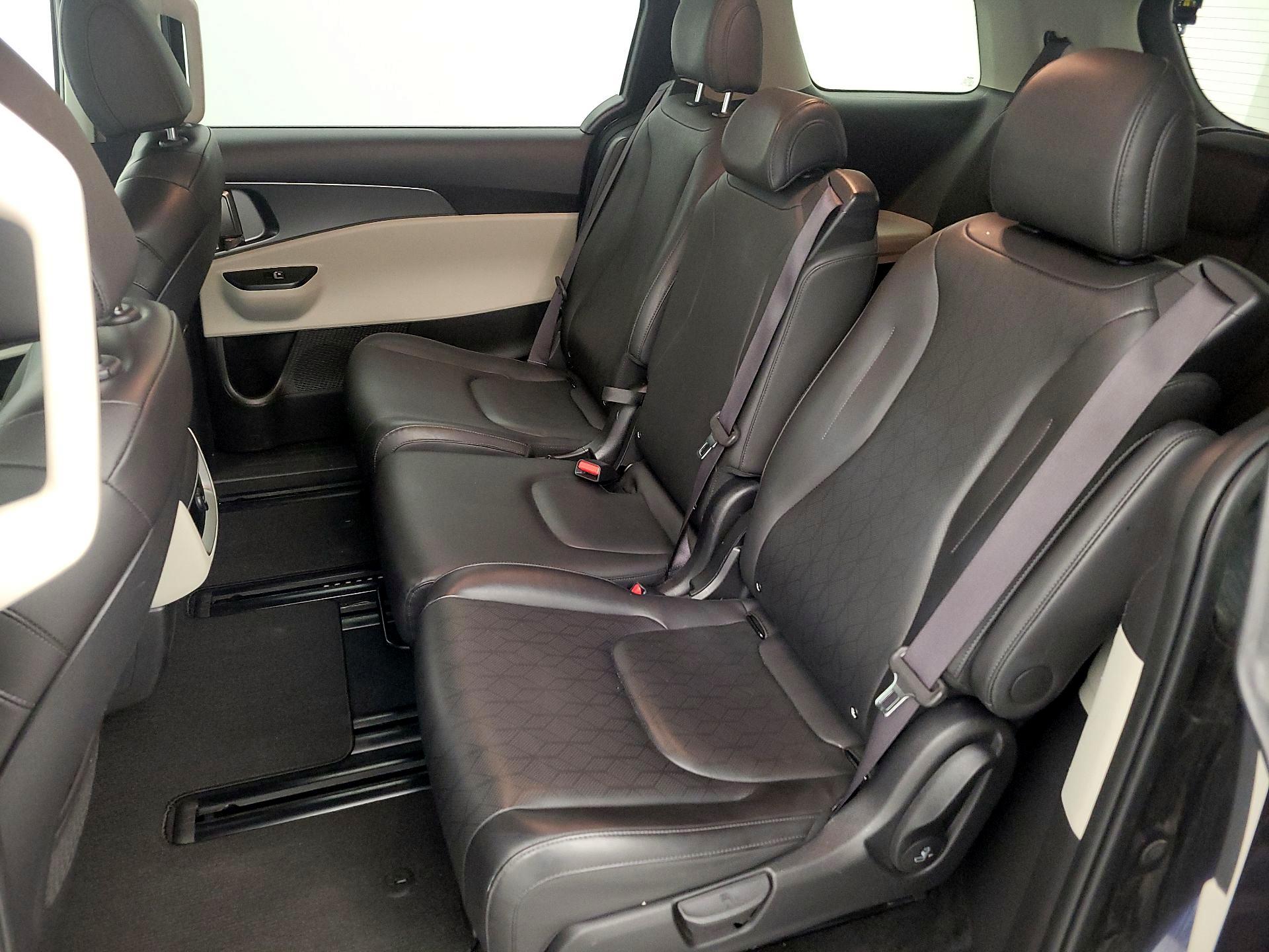 Thumbnail: 2024 Kia Carnival - 19