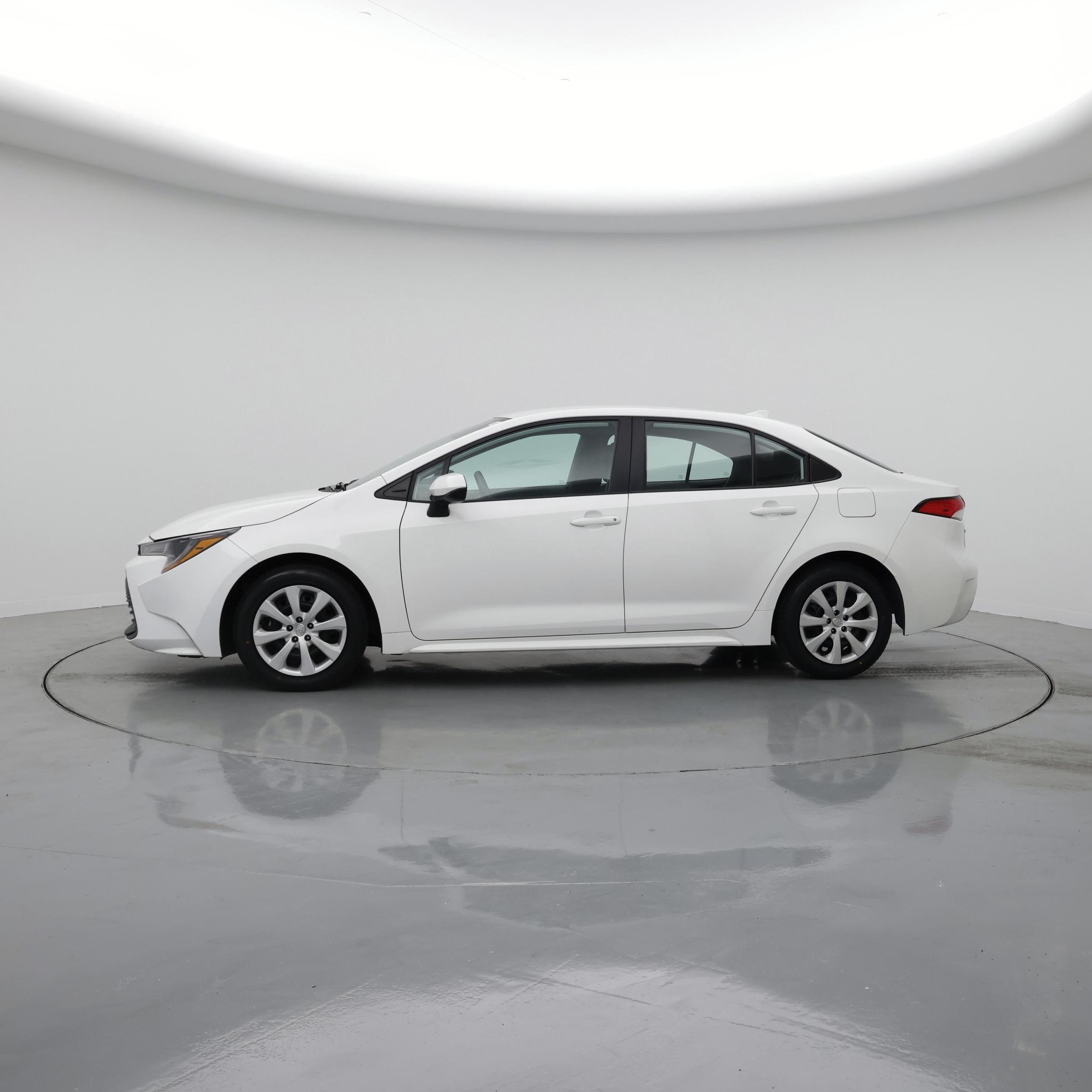 Thumbnail: 2024 Toyota Corolla - 3