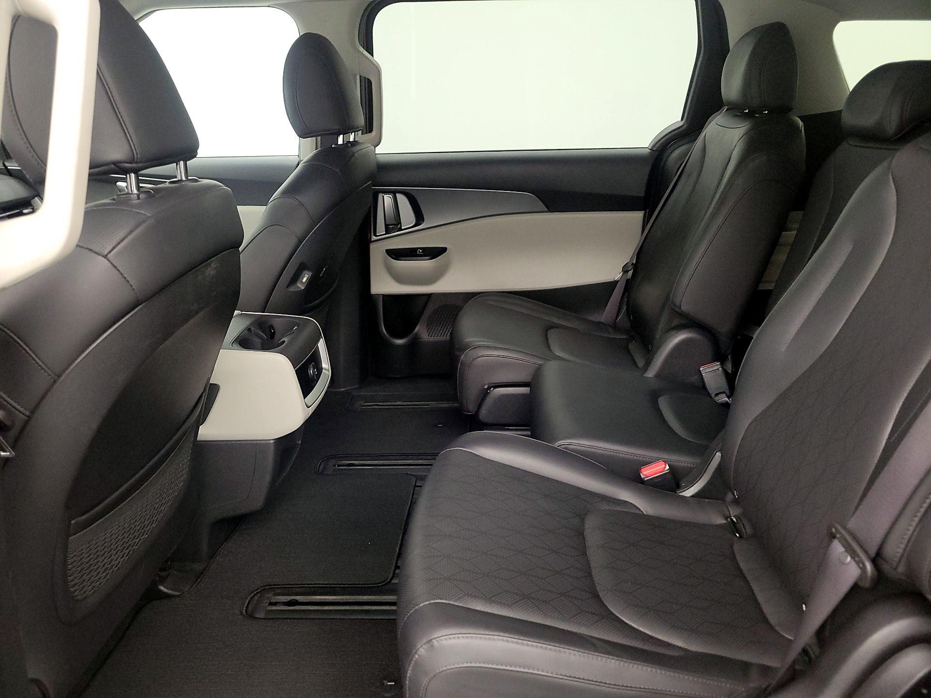 Thumbnail: 2024 Kia Carnival - 19