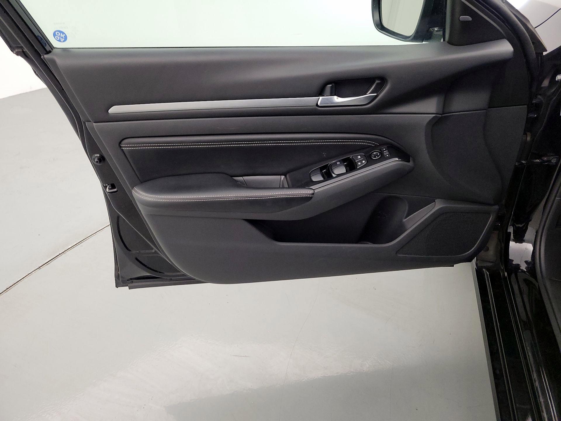 Thumbnail: 2023 Nissan Altima - 12