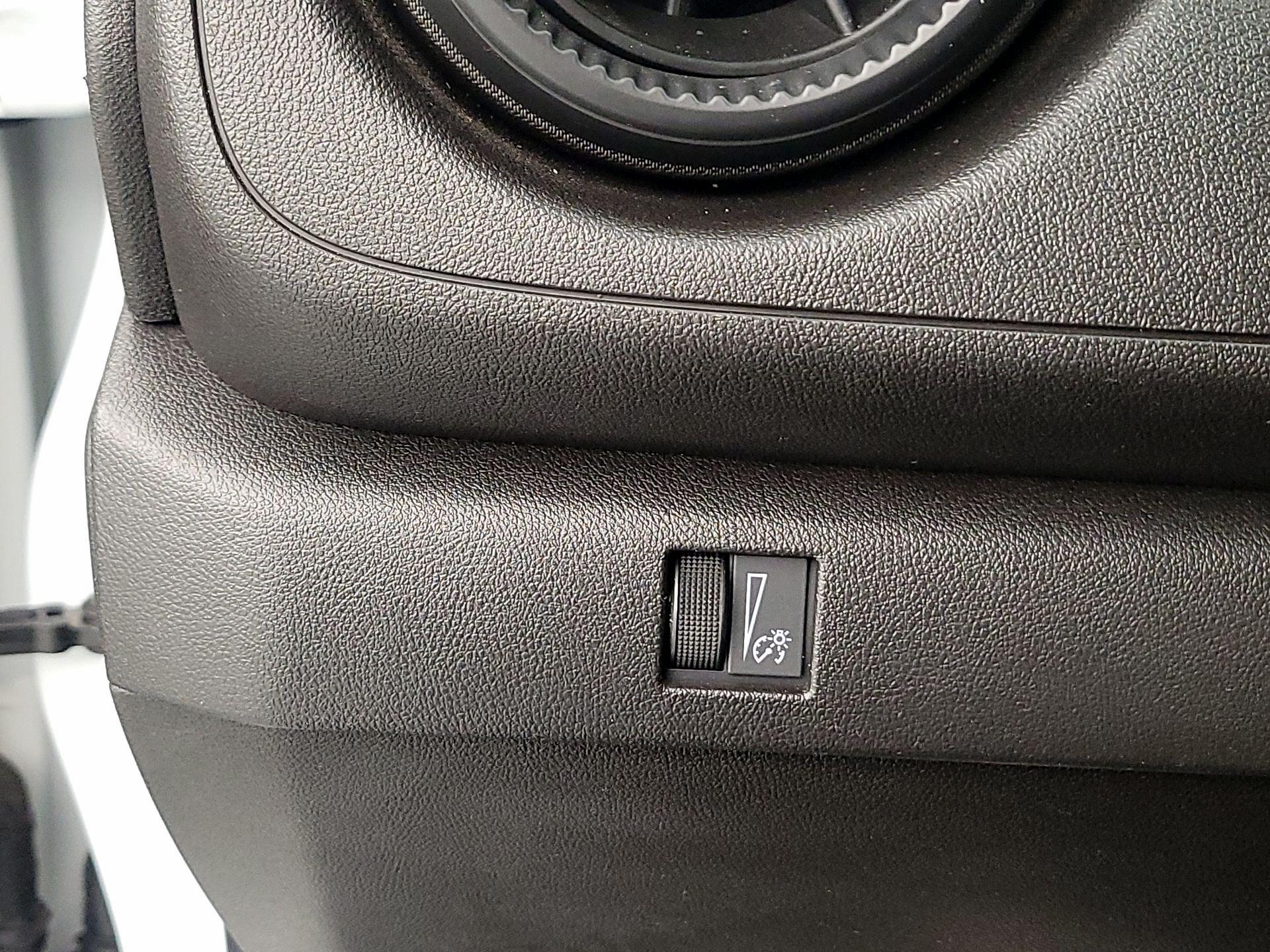 Thumbnail: 2023 Chevrolet Colorado - 13