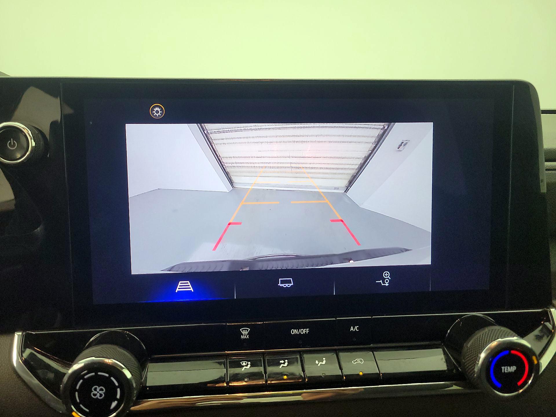 Thumbnail: 2023 Chevrolet Colorado - 14