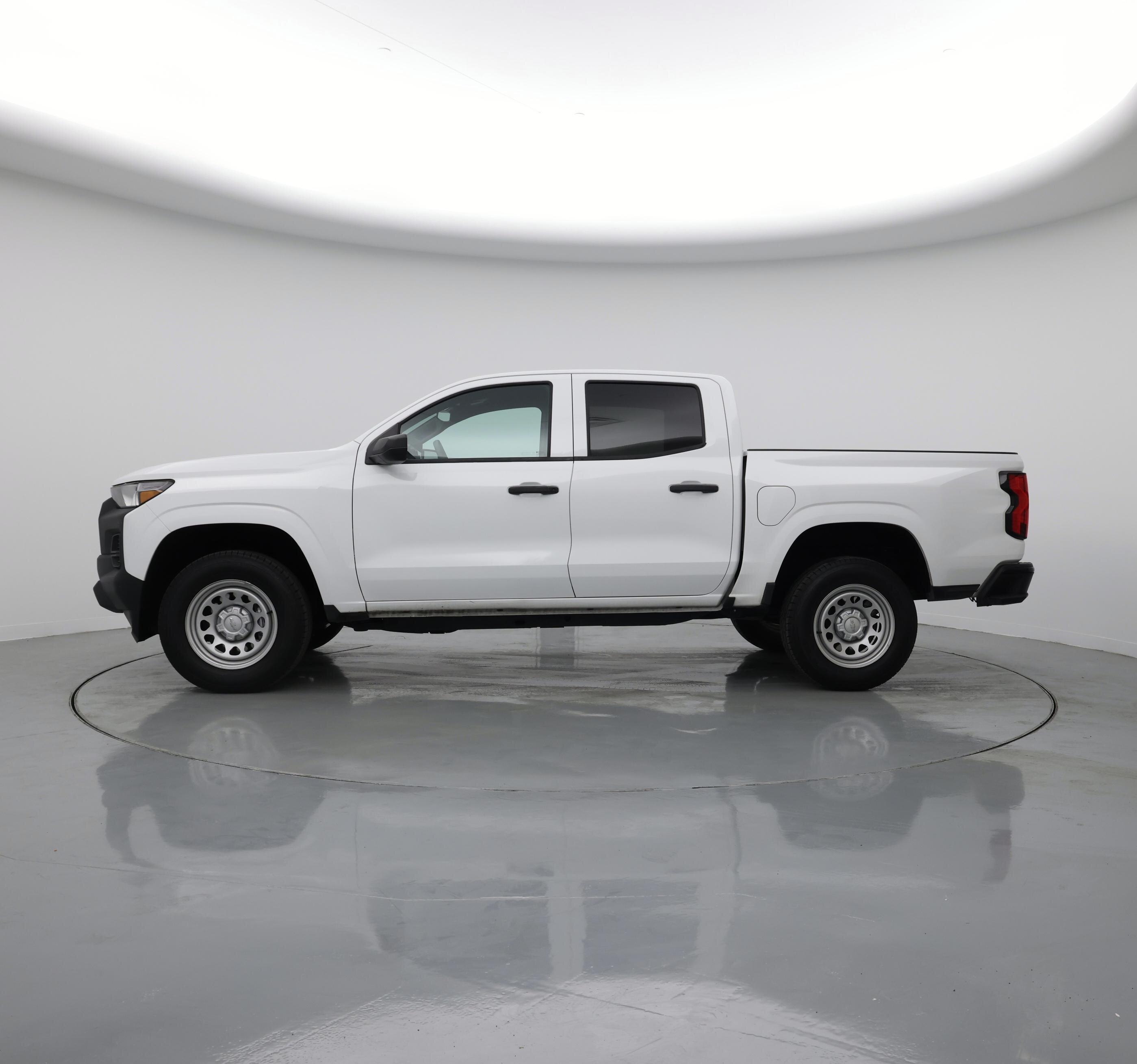 Thumbnail: 2023 Chevrolet Colorado - 3