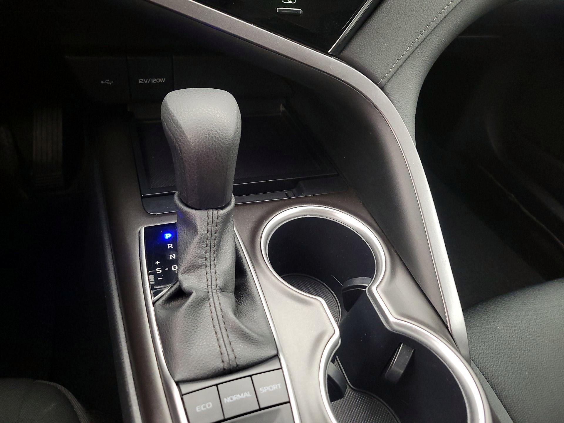 Thumbnail: 2024 Toyota Camry - 17