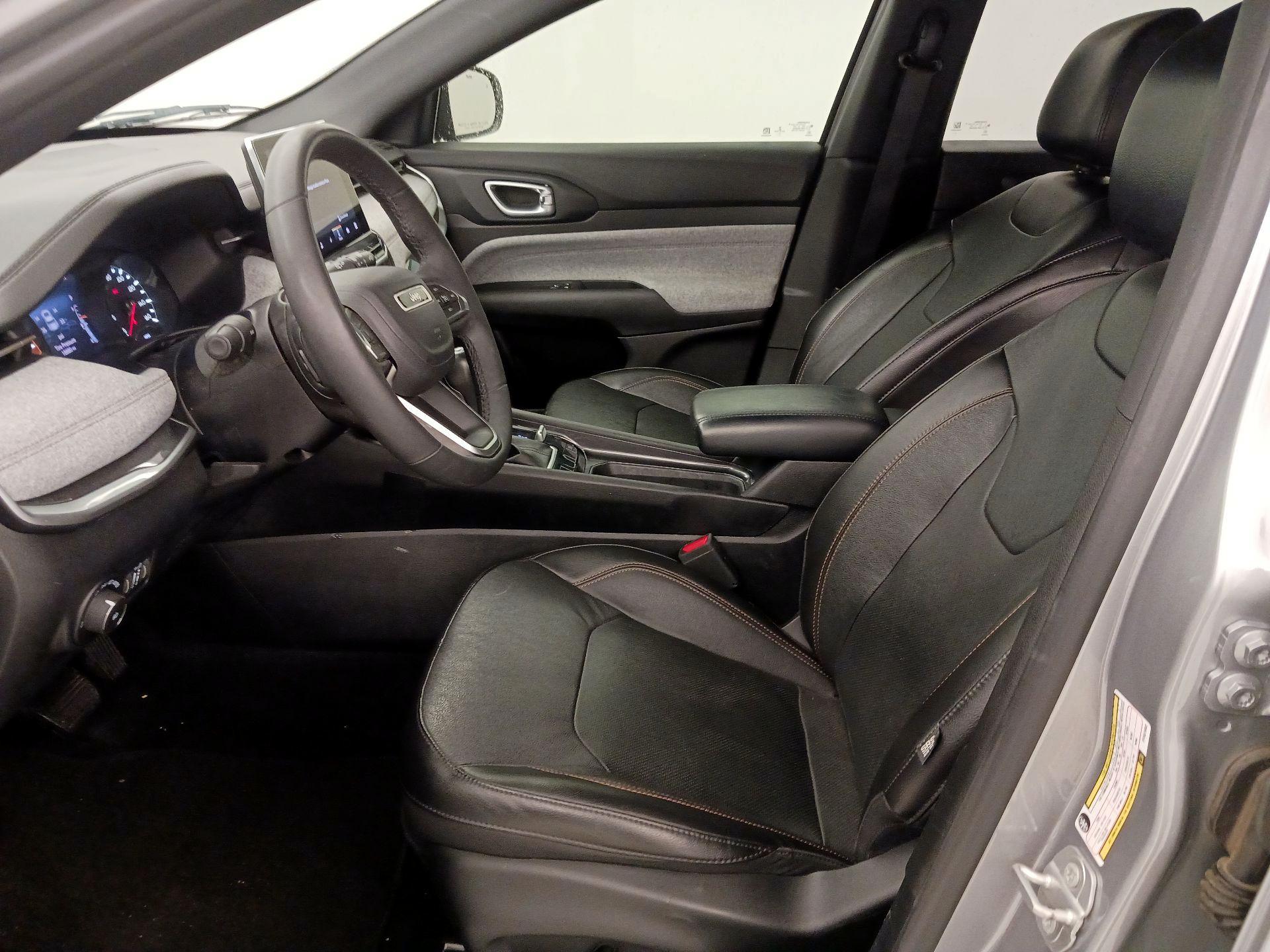 Thumbnail: 2023 Jeep Compass - 11