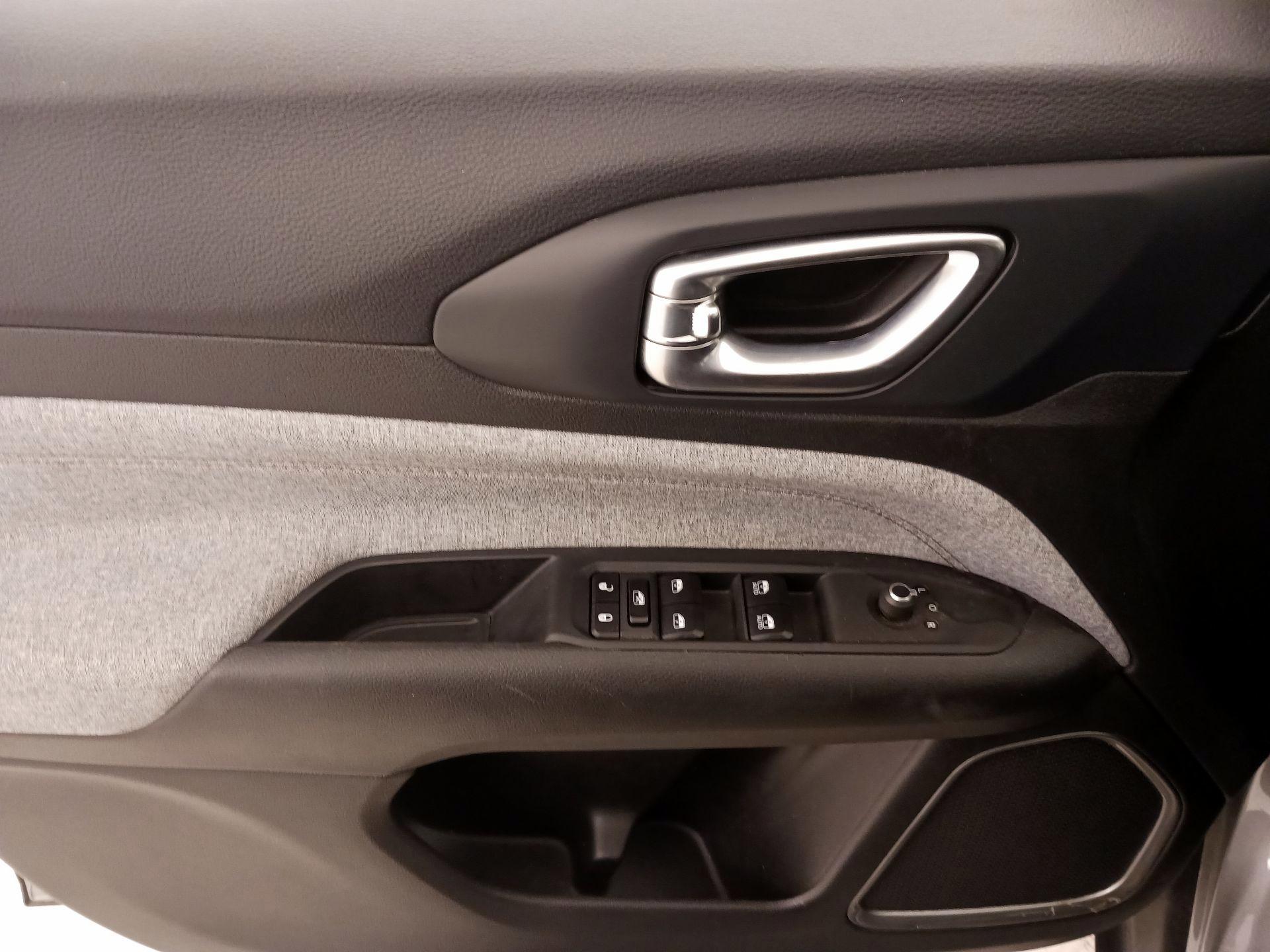 Thumbnail: 2023 Jeep Compass - 12