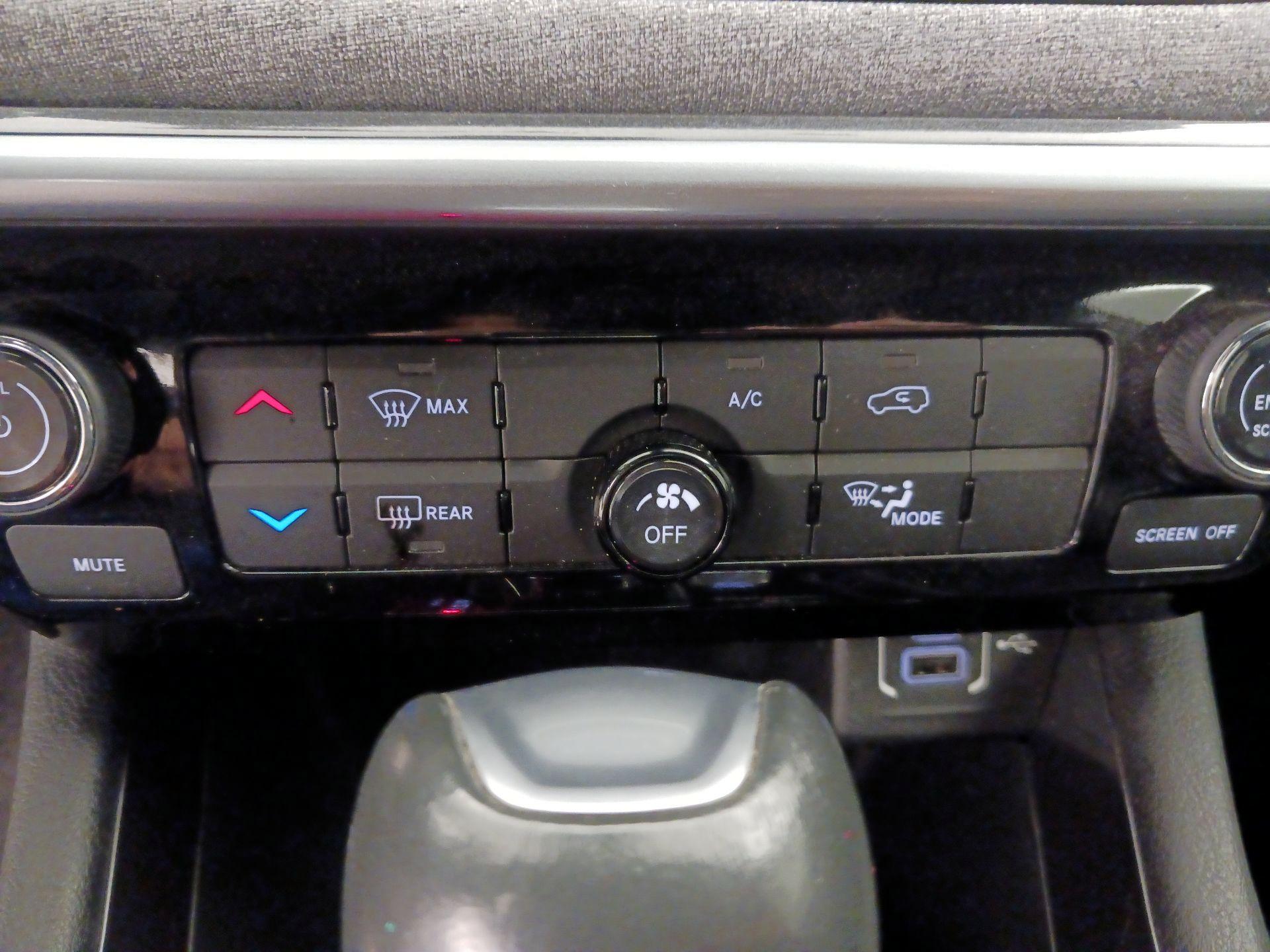 Thumbnail: 2023 Jeep Compass - 16