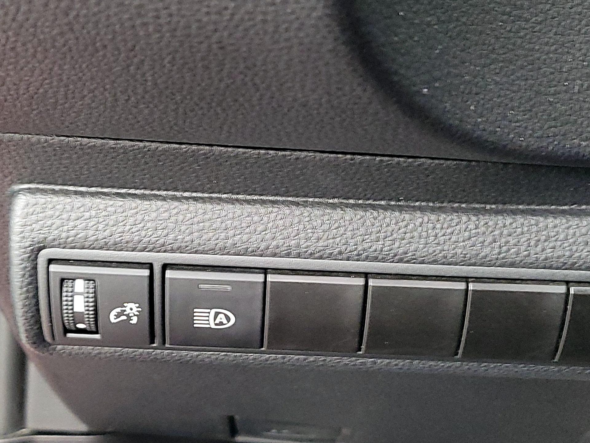 Thumbnail: 2024 Toyota Corolla - 13