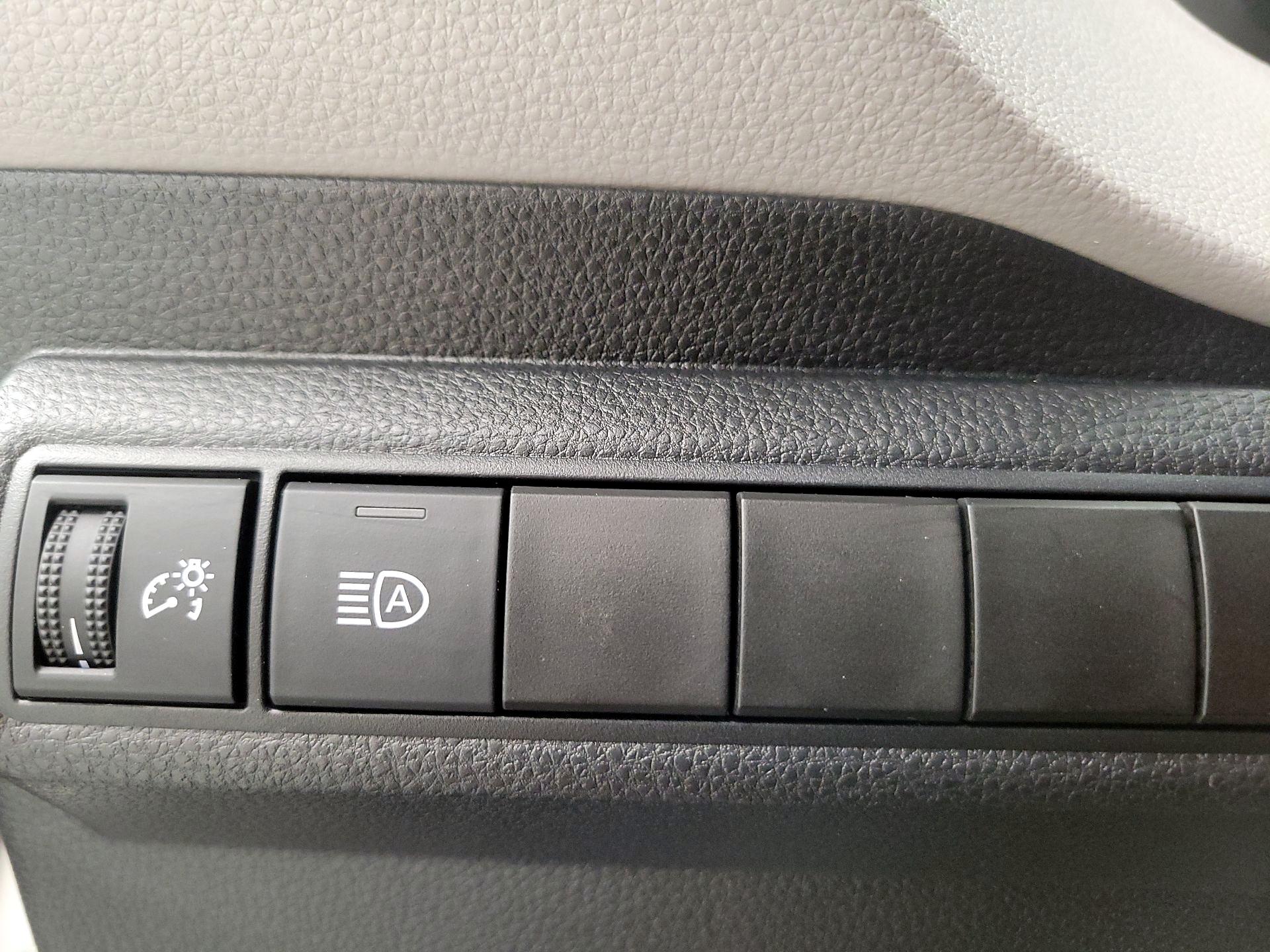 Thumbnail: 2021 Toyota Corolla - 13