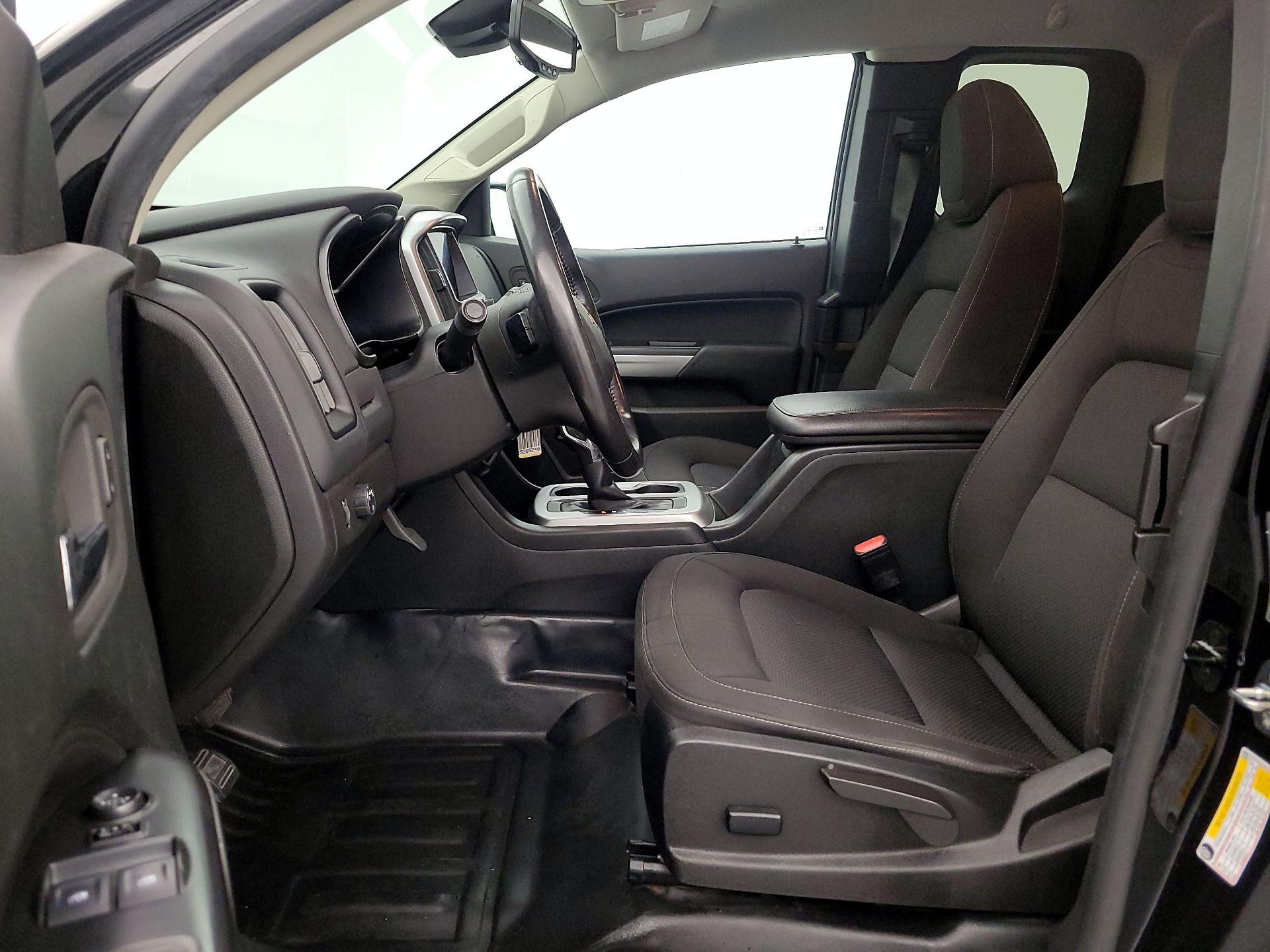 Thumbnail: 2022 Chevrolet Colorado - 11