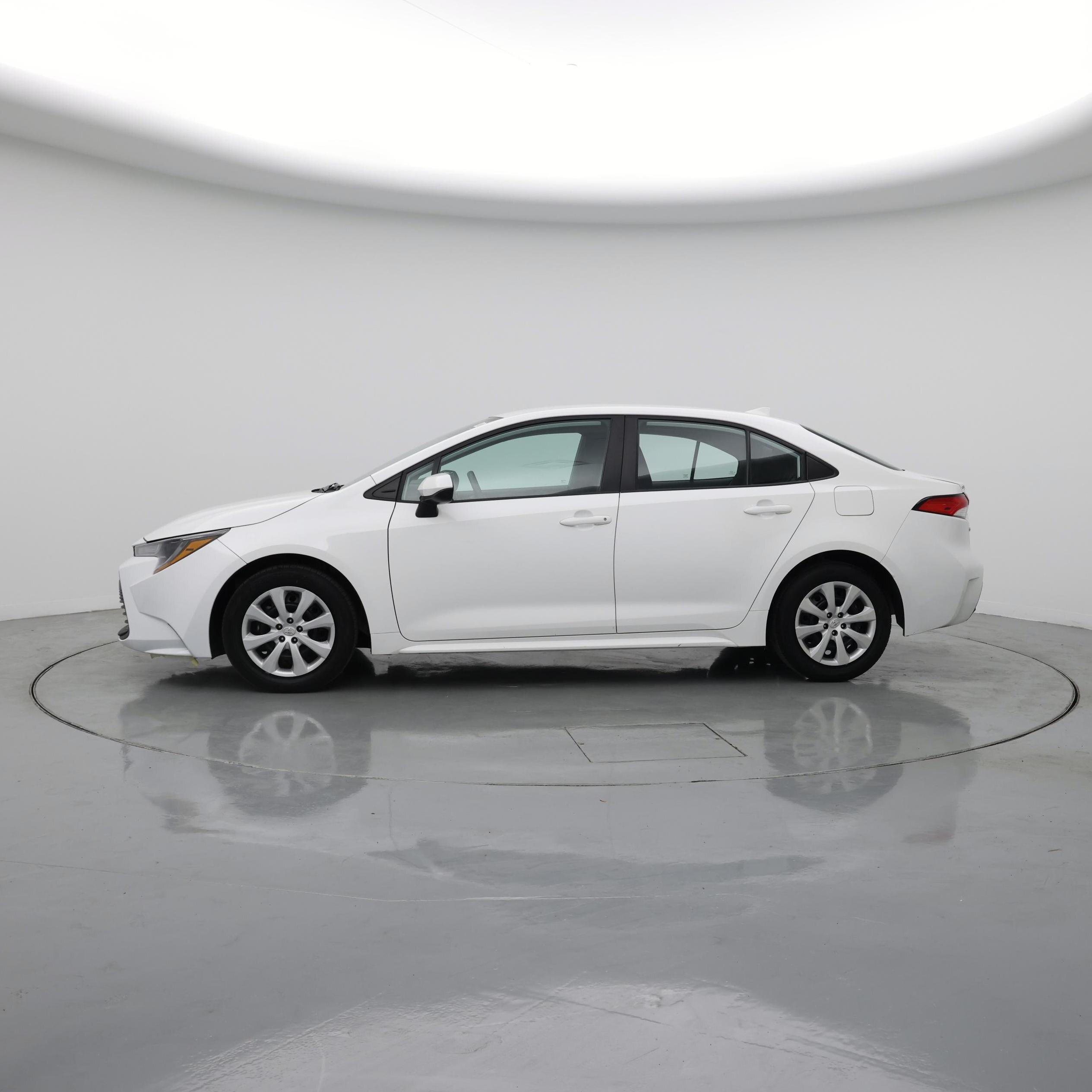 Thumbnail: 2024 Toyota Corolla - 3